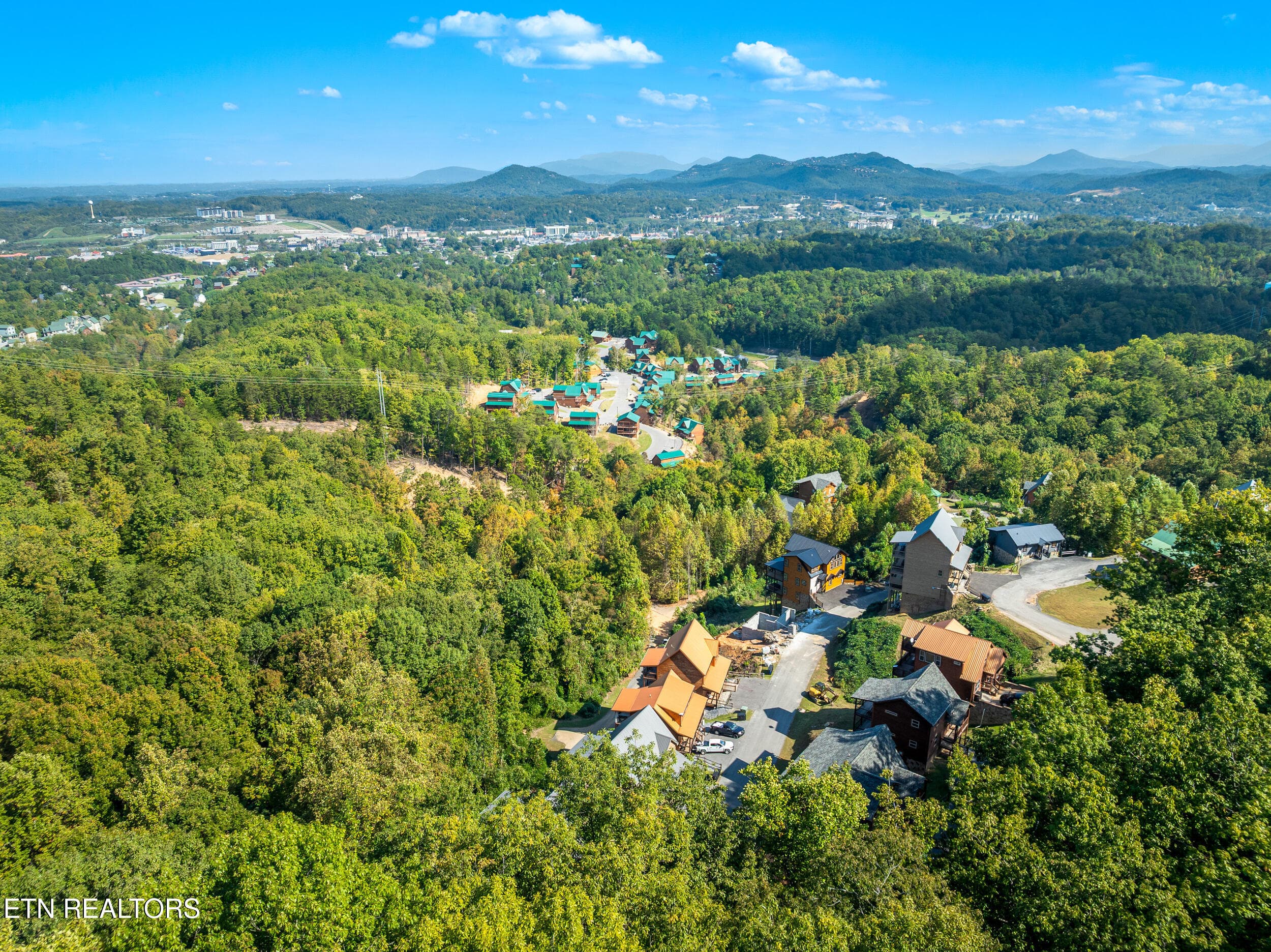 012 - 3307 Pine Peak Way, Sevierville, TN 37862