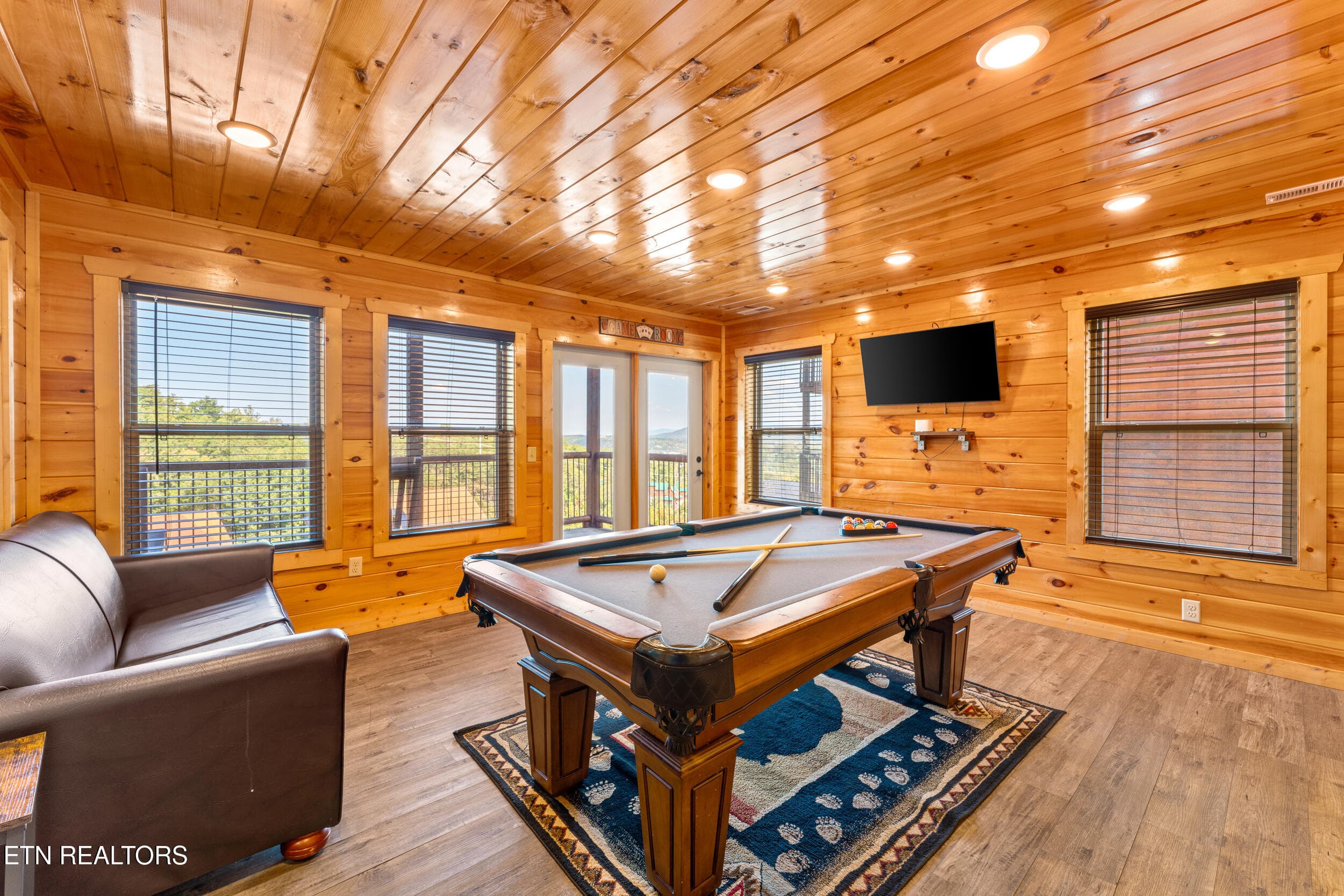 025 - 3307 Pine Peak Way, Sevierville, TN 37862