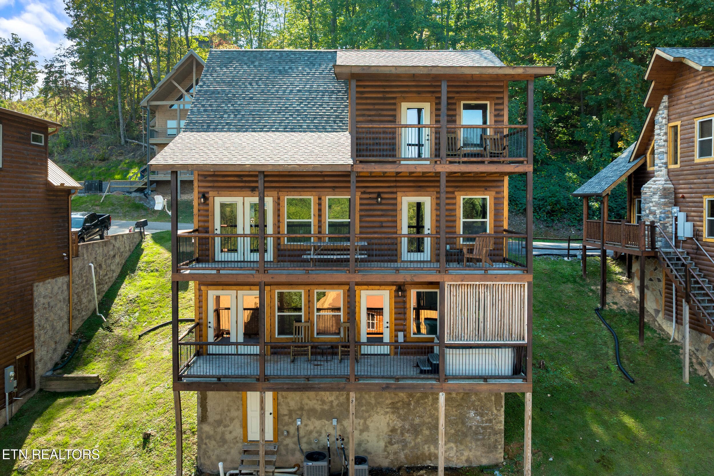 030 - 3307 Pine Peak Way, Sevierville, TN 37862