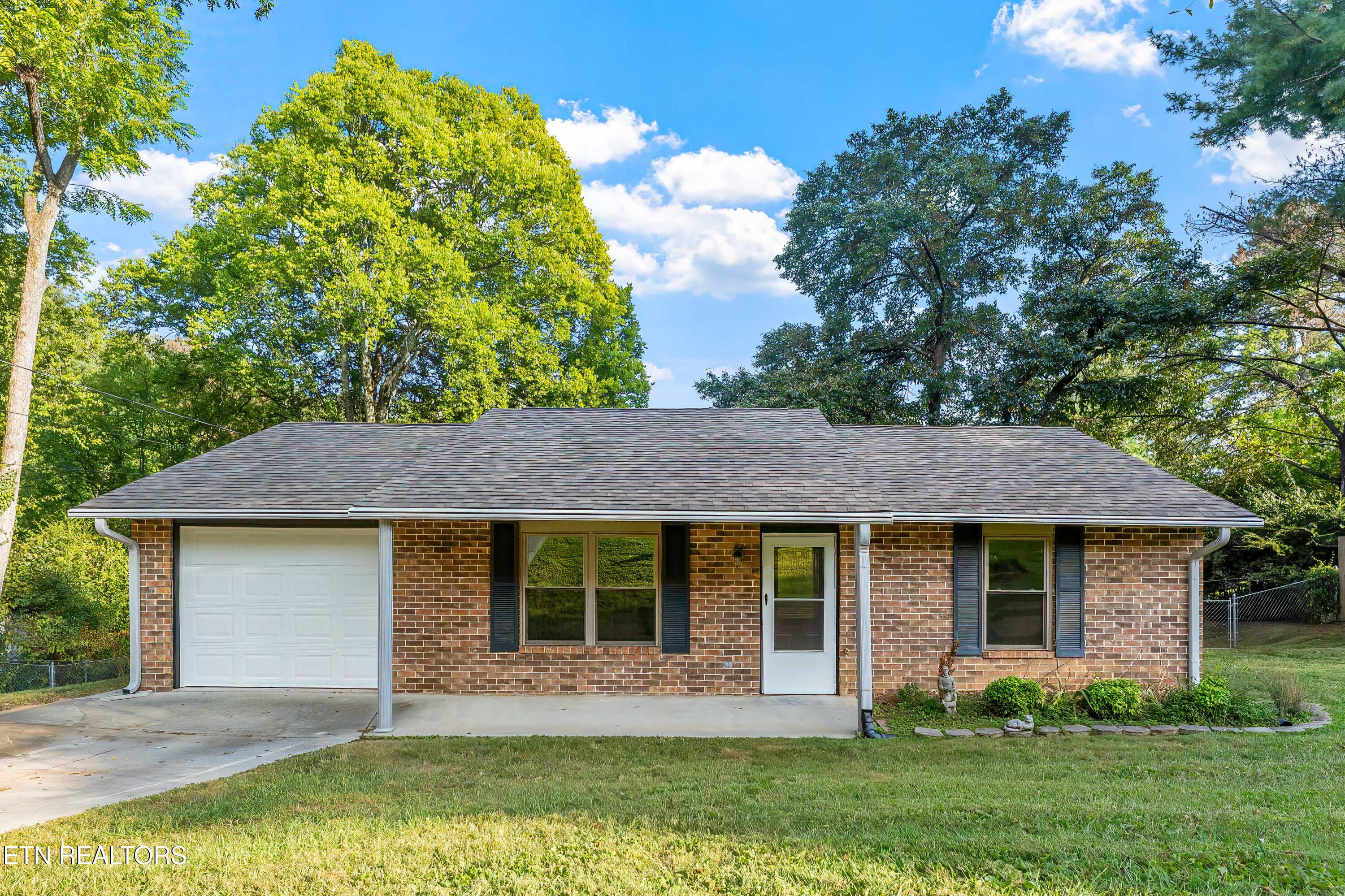 11318 Snyder Rd, Knoxville, TN 37932