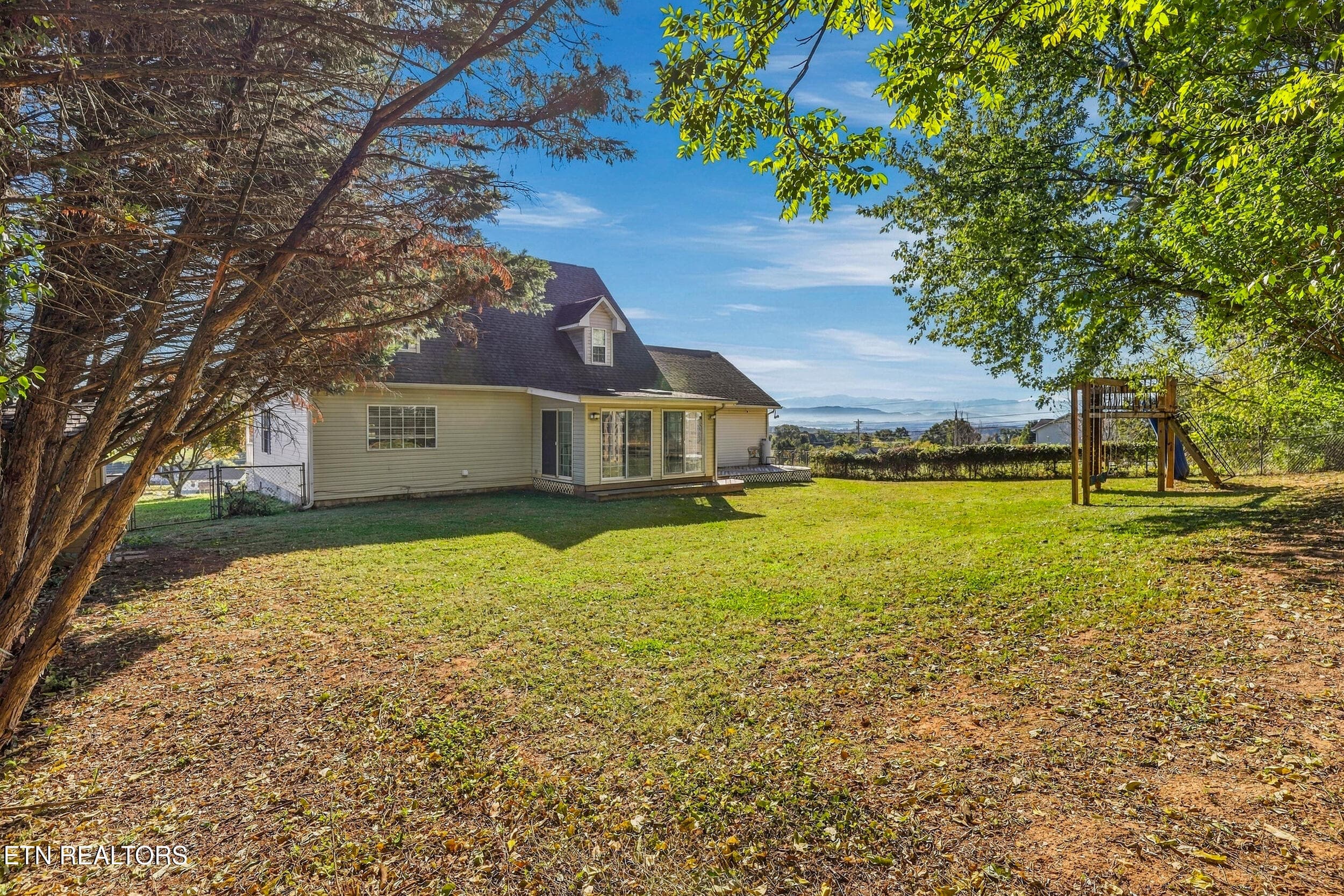 012 - 551 Keene Circle, Dandridge, TN 37725