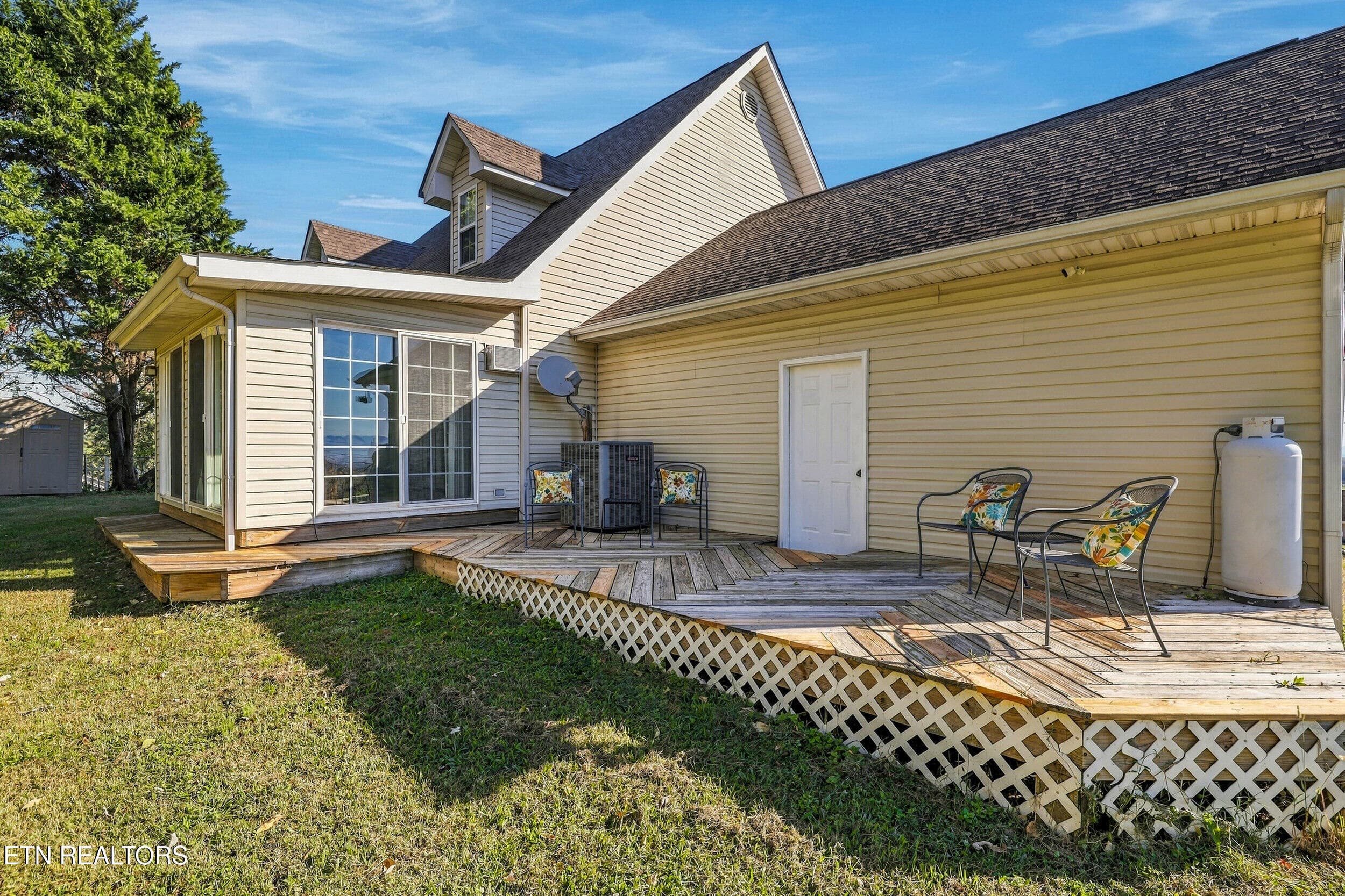 013 - 551 Keene Circle, Dandridge, TN 37725