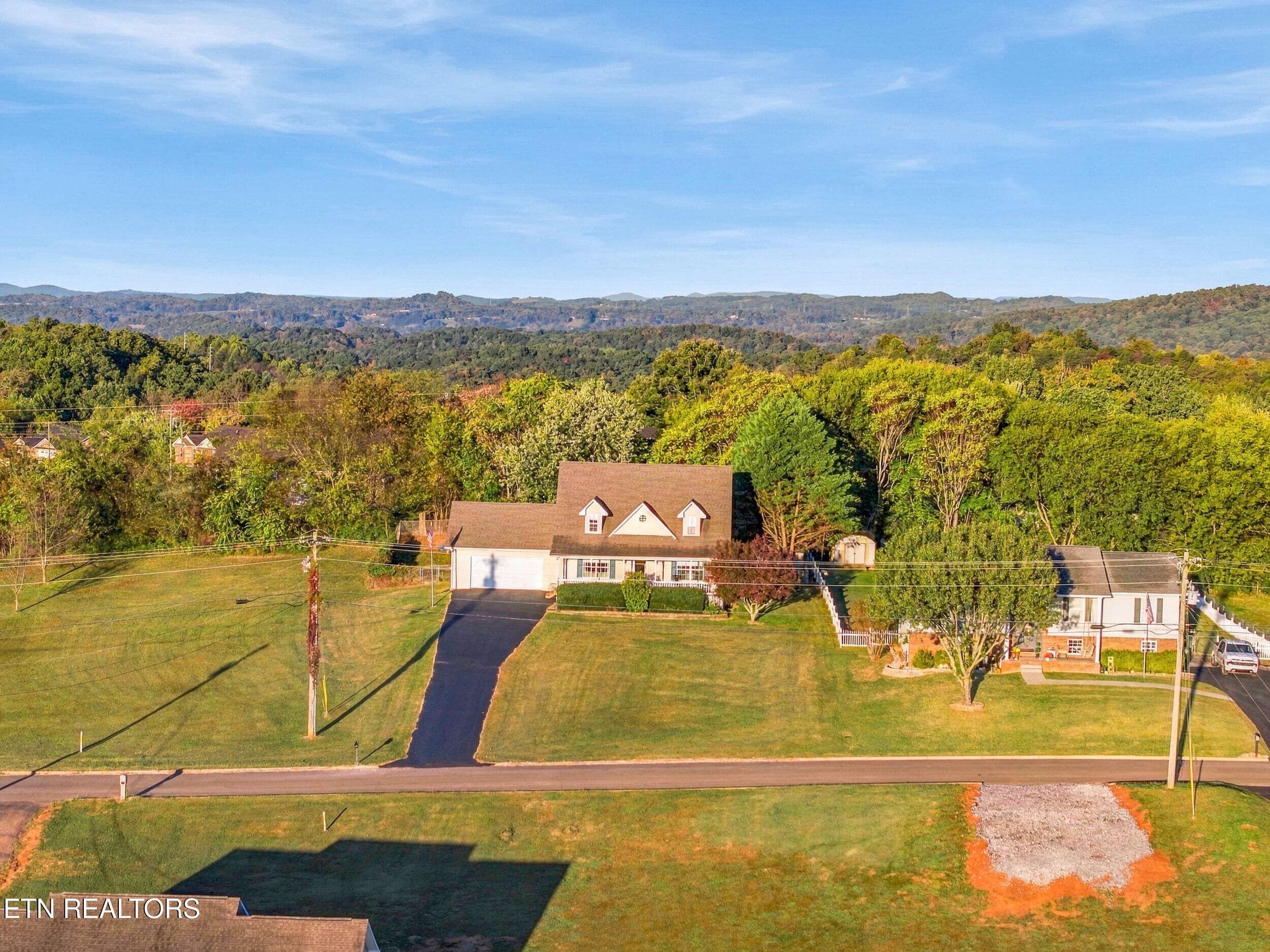 015 - 551 Keene Circle, Dandridge, TN 37725