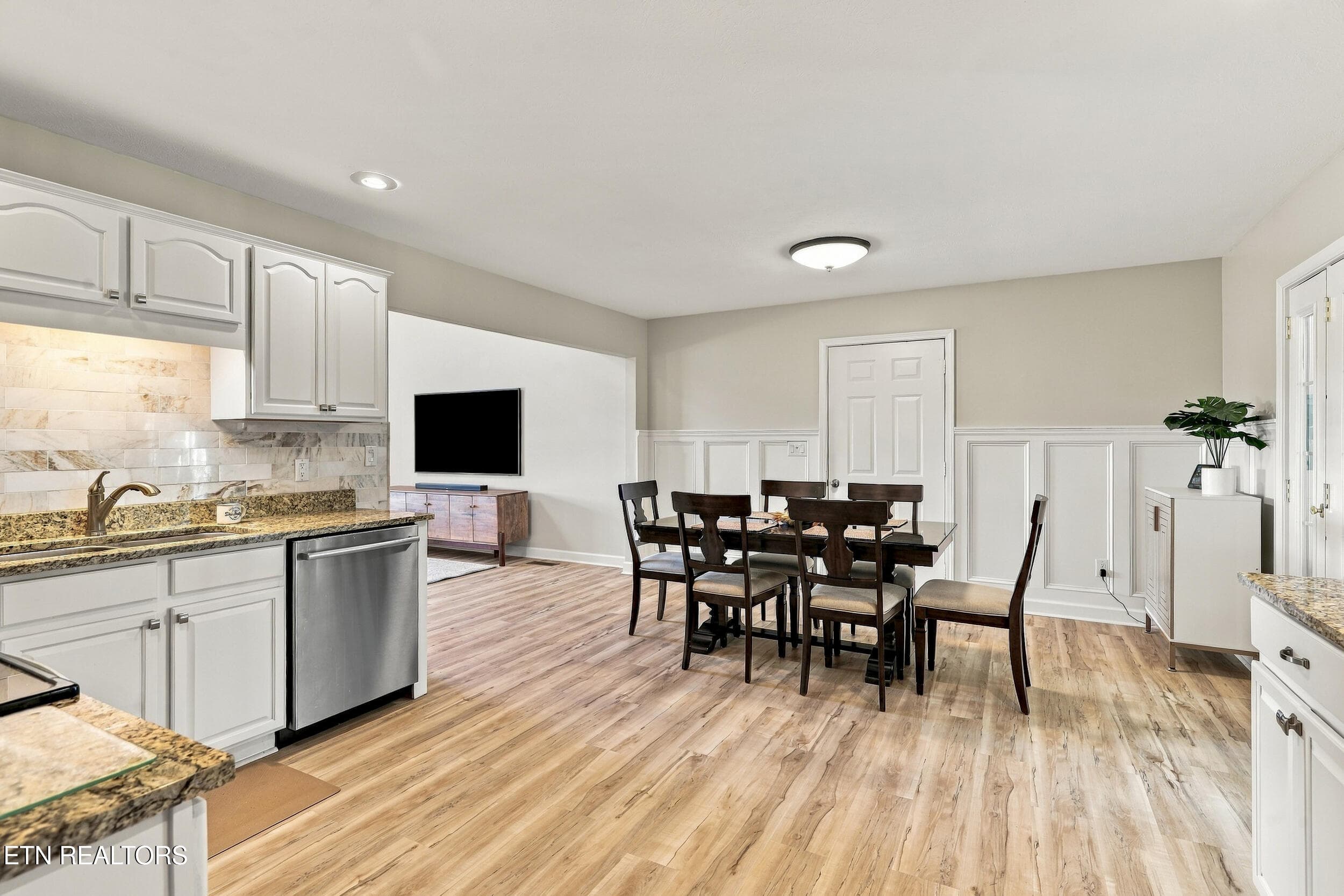 033 - 551 Keene Circle, Dandridge, TN 37725