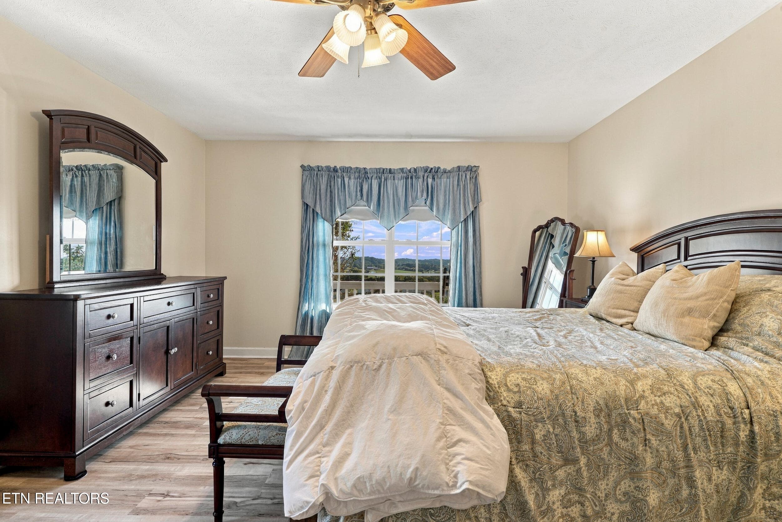 037 - 551 Keene Circle, Dandridge, TN 37725