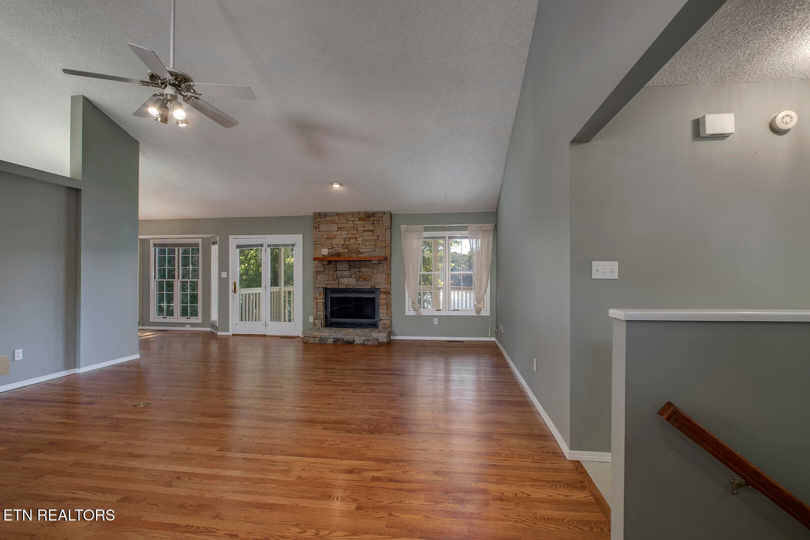 05_223 Chatuga Way_EntryView - 223 Chatuga Way, Loudon, TN 37774