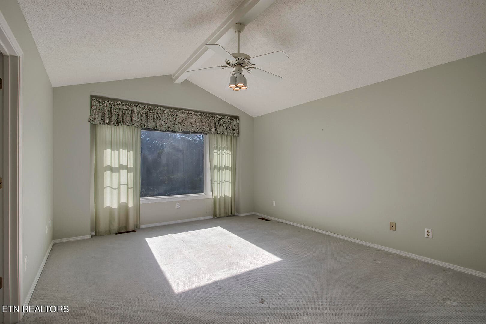 25_223 Chatuga Way_MasterBedroom01 - 223 Chatuga Way, Loudon, TN 37774
