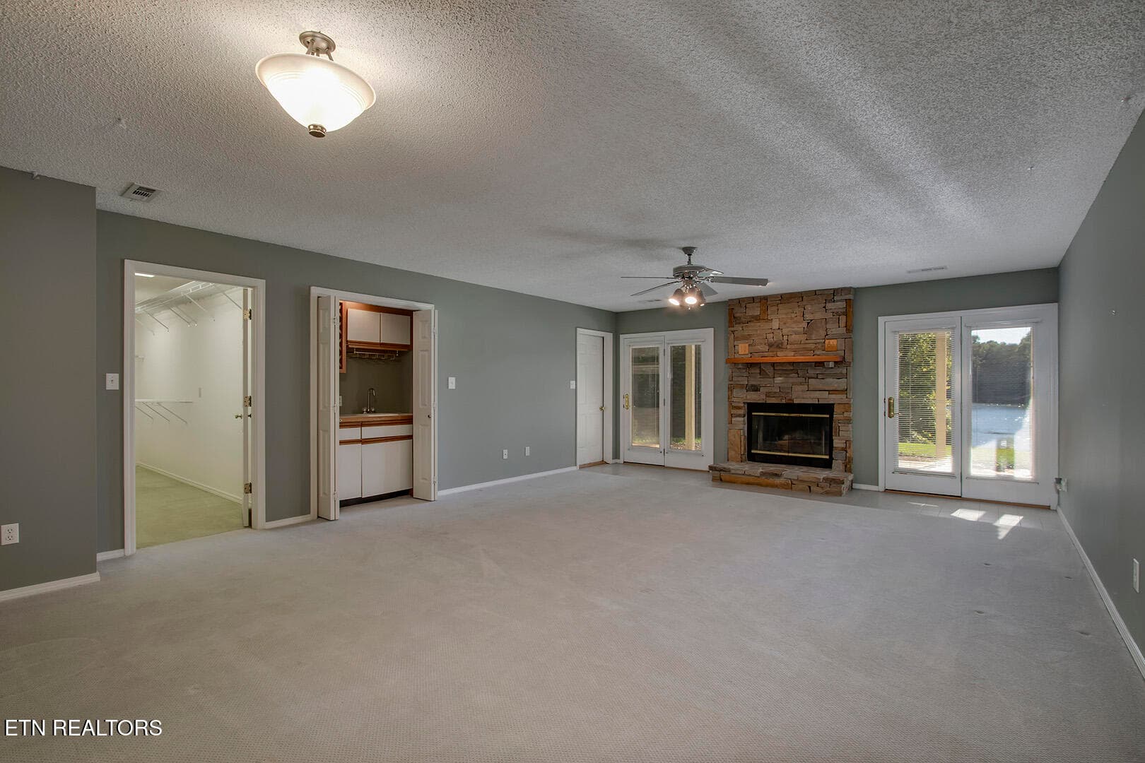 41_223 Chatuga Way_Family01 - 223 Chatuga Way, Loudon, TN 37774