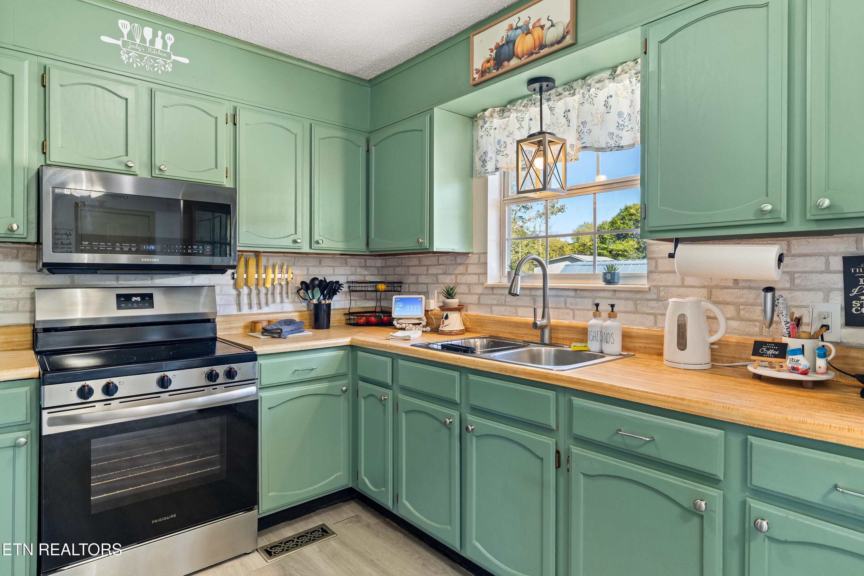113ClevelandRd-13 - 113 Cleveland Rd, Sweetwater, TN 37874
