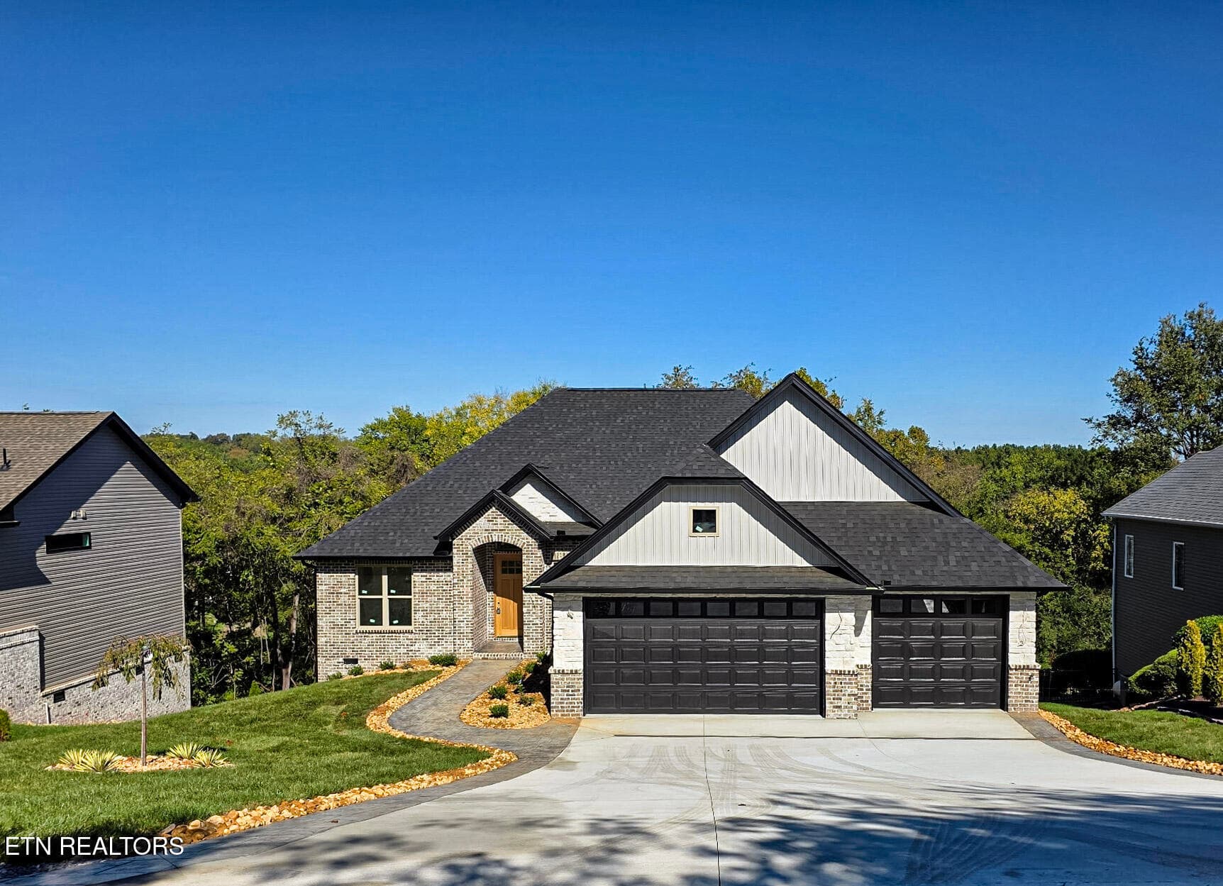 257 Ootsima Way, Loudon, TN 37774