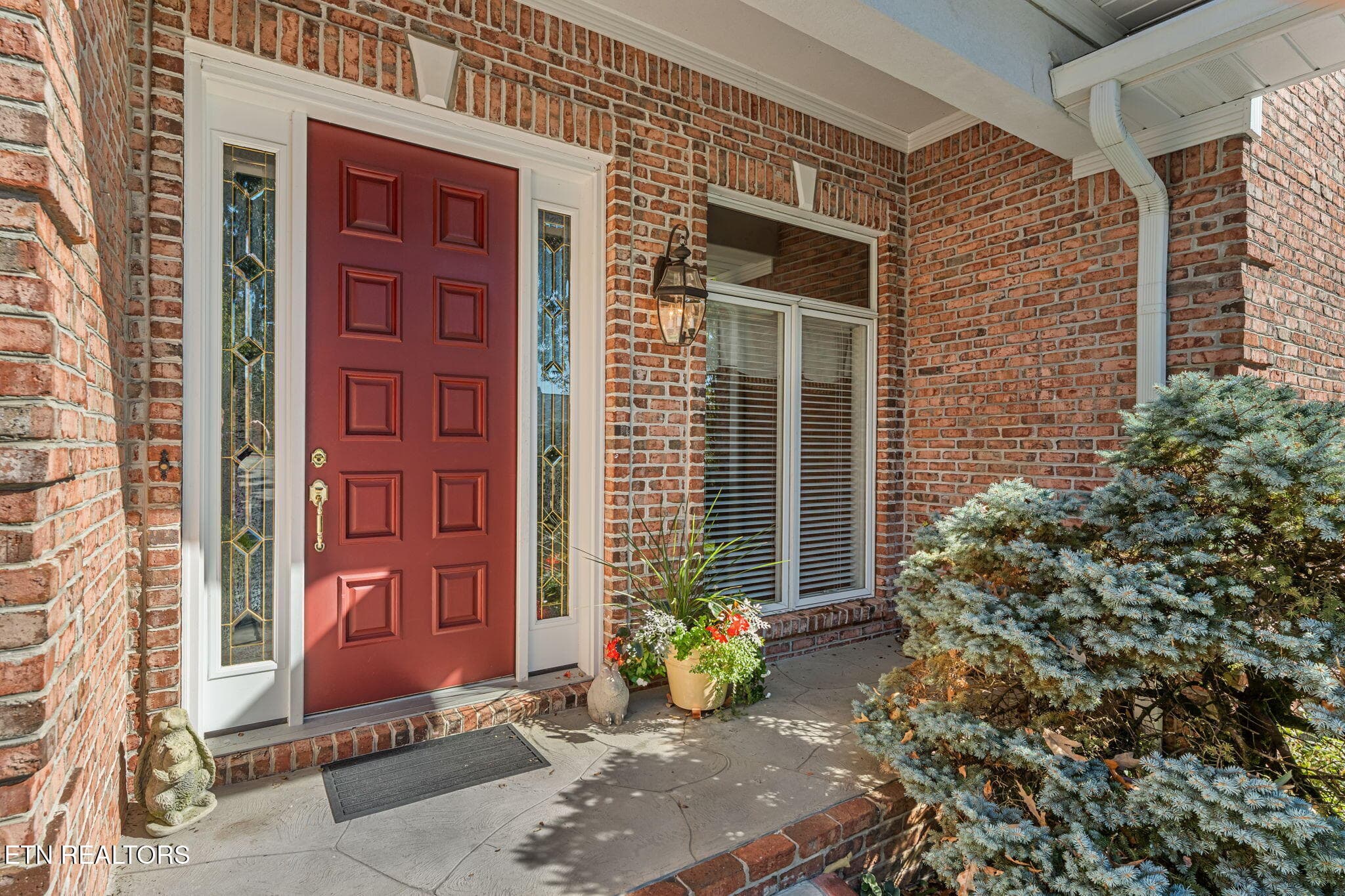 Front porch - 404 Catoosa Lane, Loudon, TN 37774