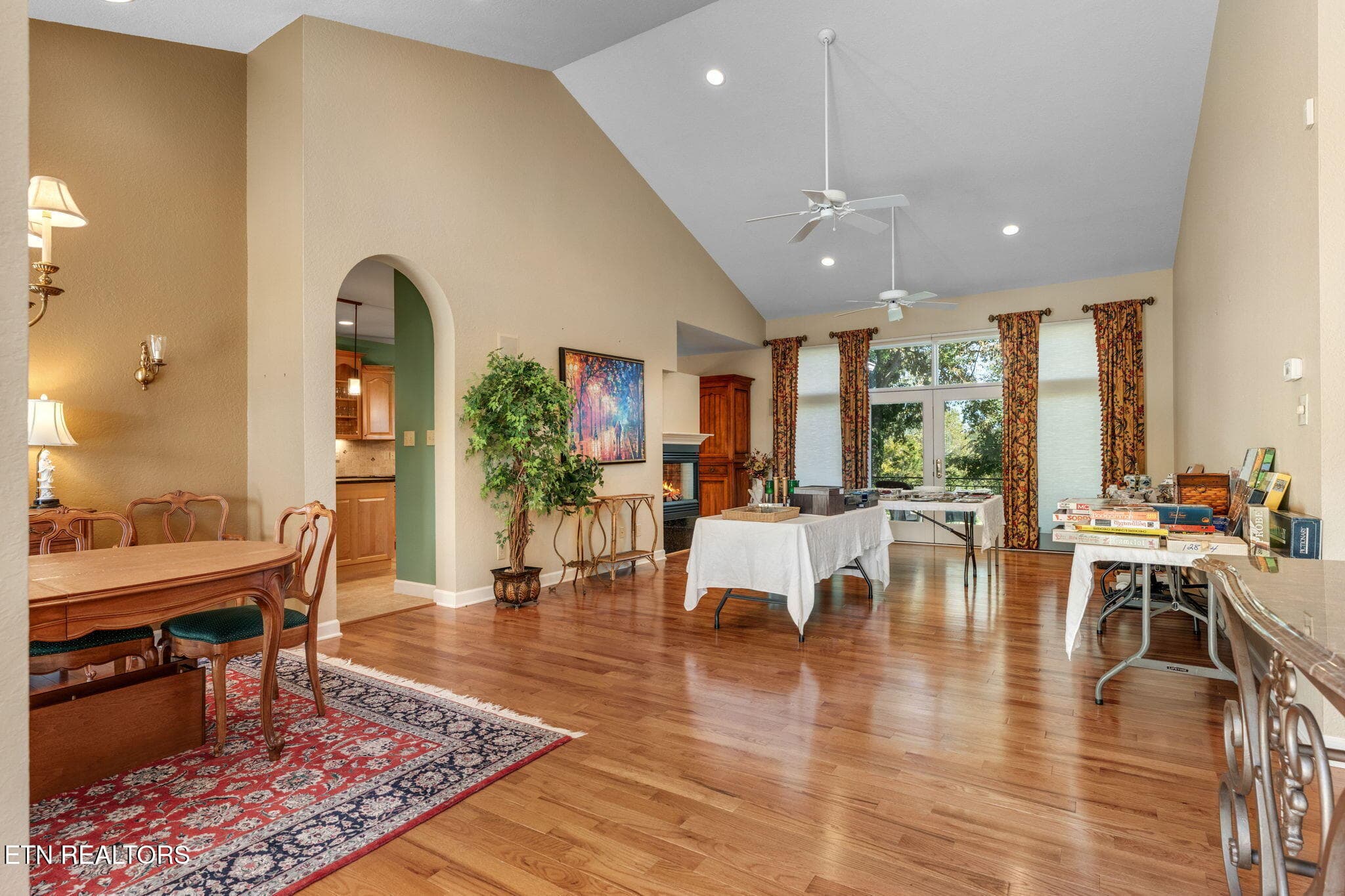 Great Room - 404 Catoosa Lane, Loudon, TN 37774