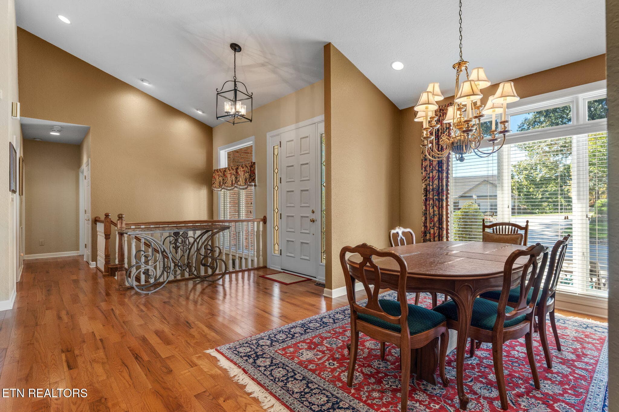 Entry - 404 Catoosa Lane, Loudon, TN 37774