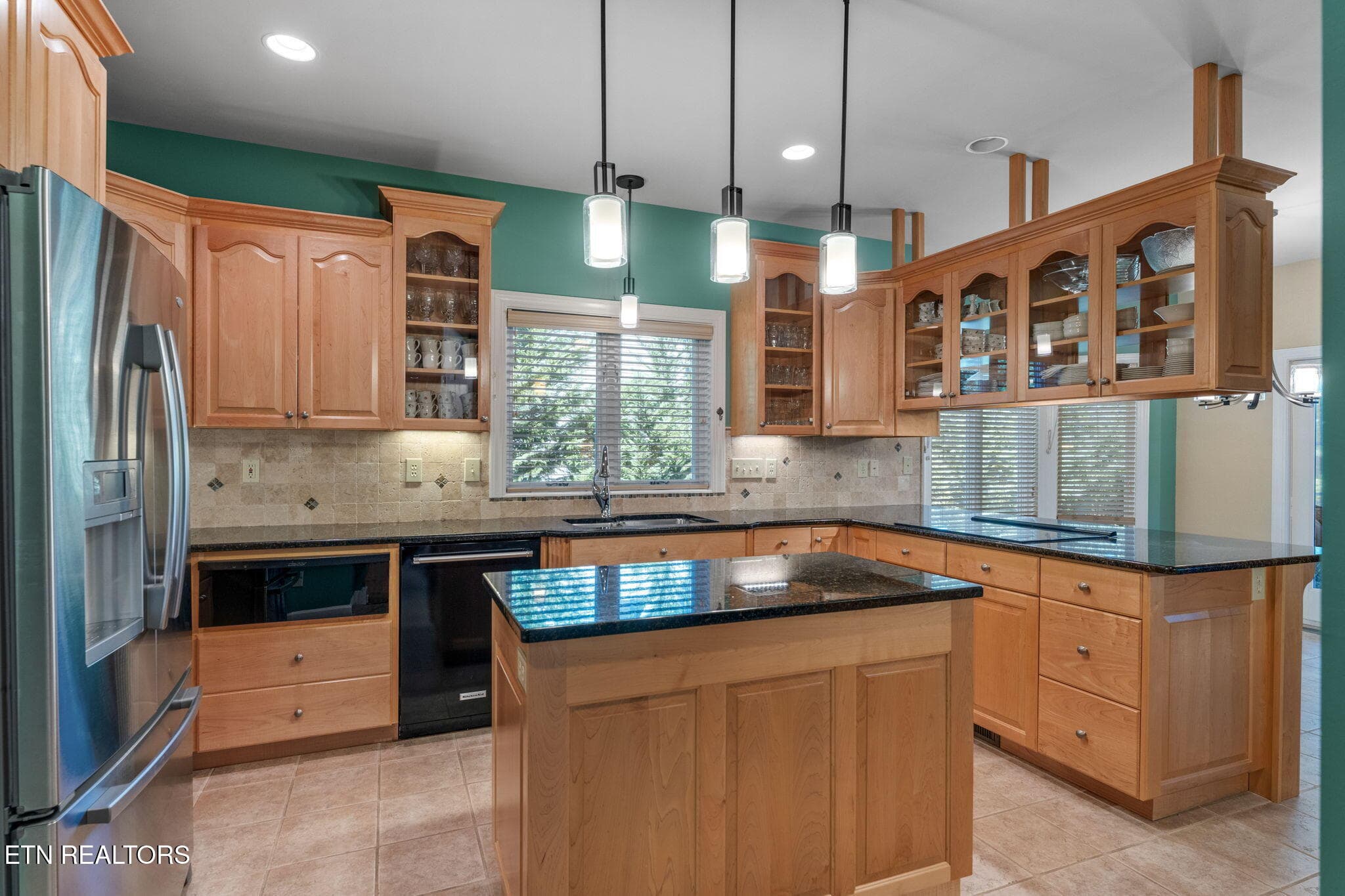 Kitchen - 404 Catoosa Lane, Loudon, TN 37774