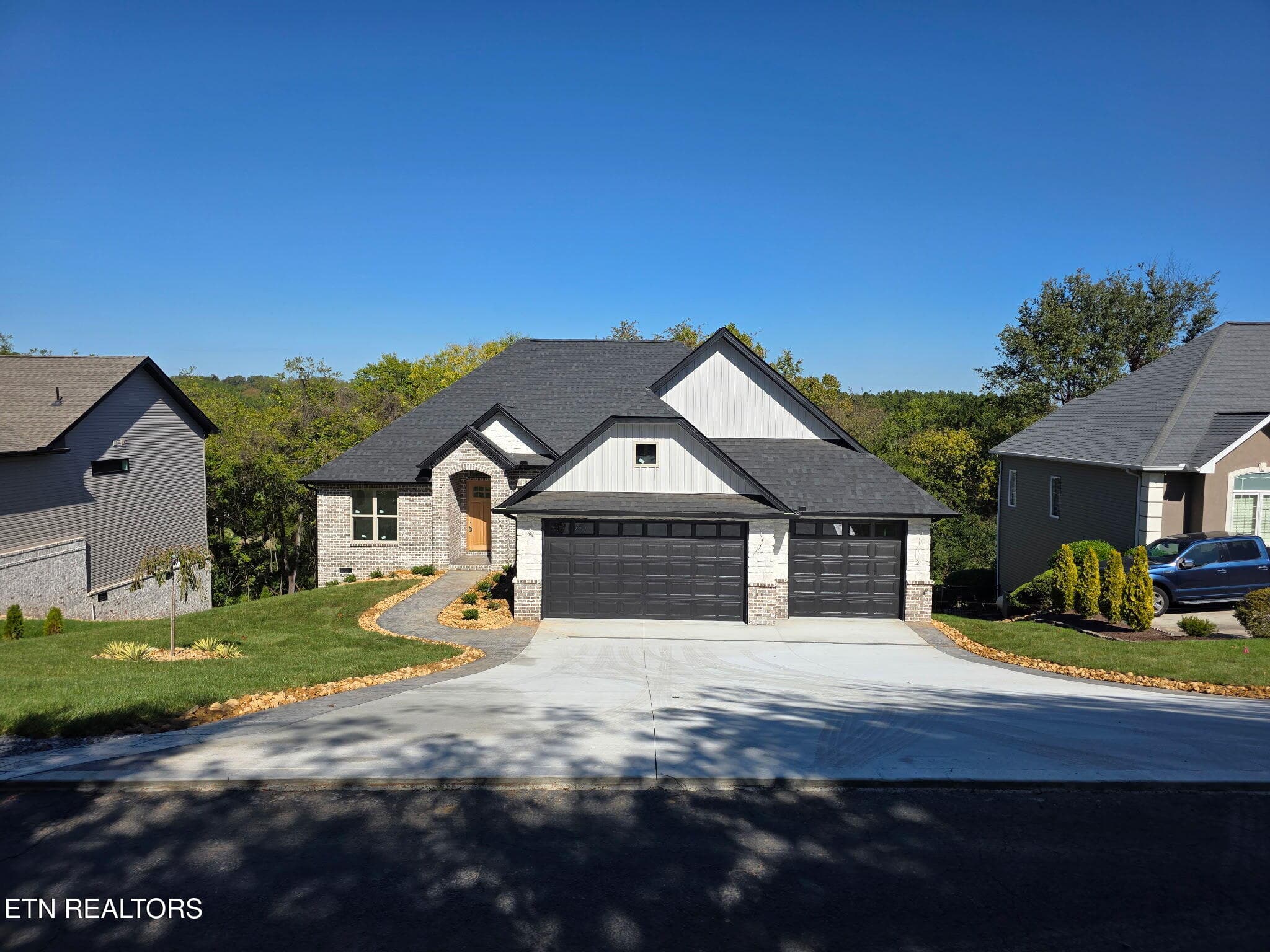 Welcome Home - 257 Ootsima Way, Loudon, TN 37774