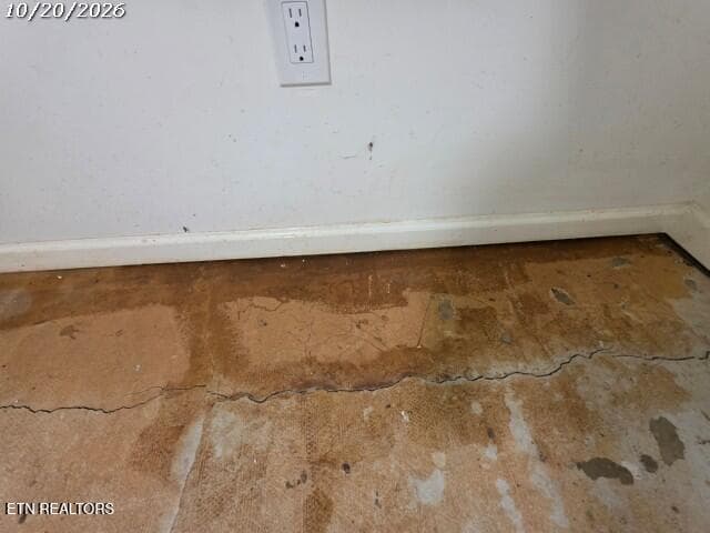 Damage - foundation - 520 Burns Rd, Knoxville, TN 37914
