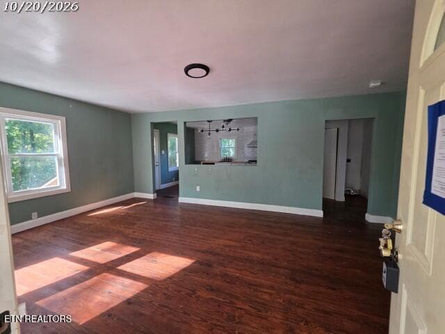 Livingroom- upper - 520 Burns Rd, Knoxville, TN 37914