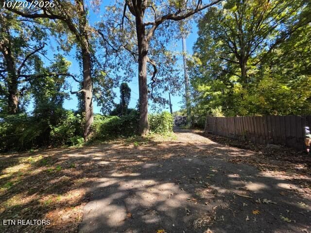 Street - 520 Burns Rd, Knoxville, TN 37914