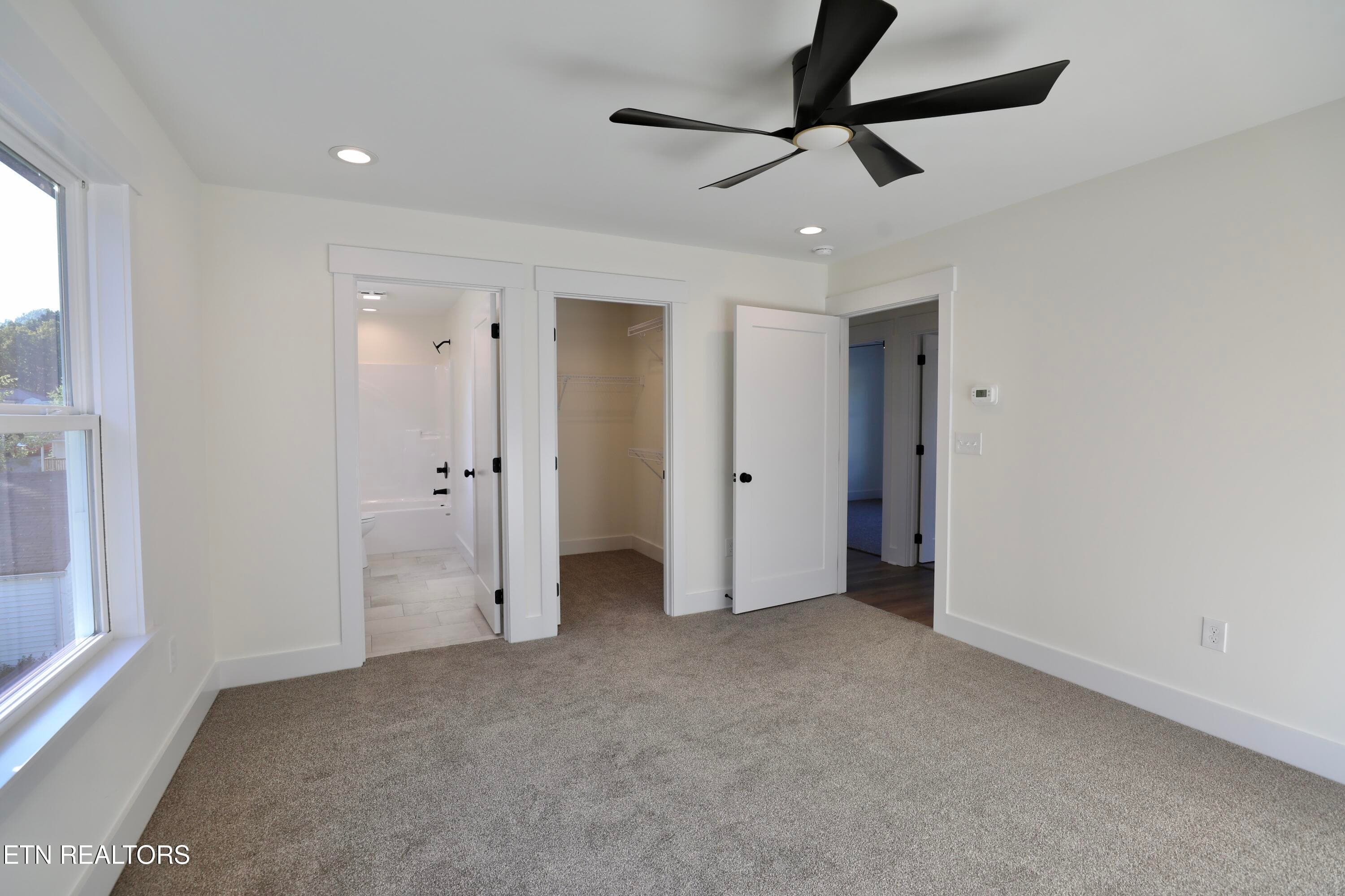 34 - Avenue B 204,206,208, Alcoa, TN 37701