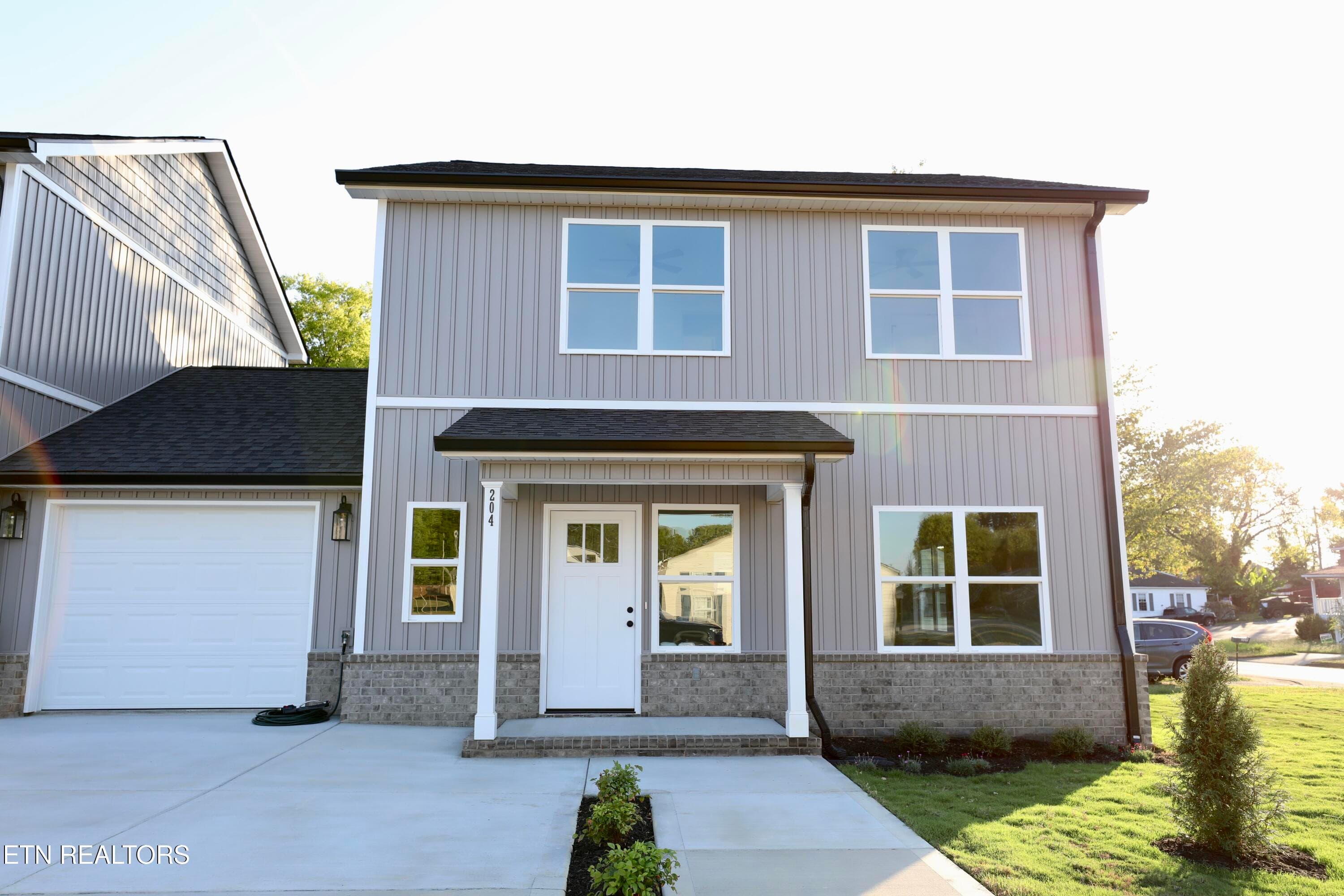 4 - Avenue B 204,206,208, Alcoa, TN 37701