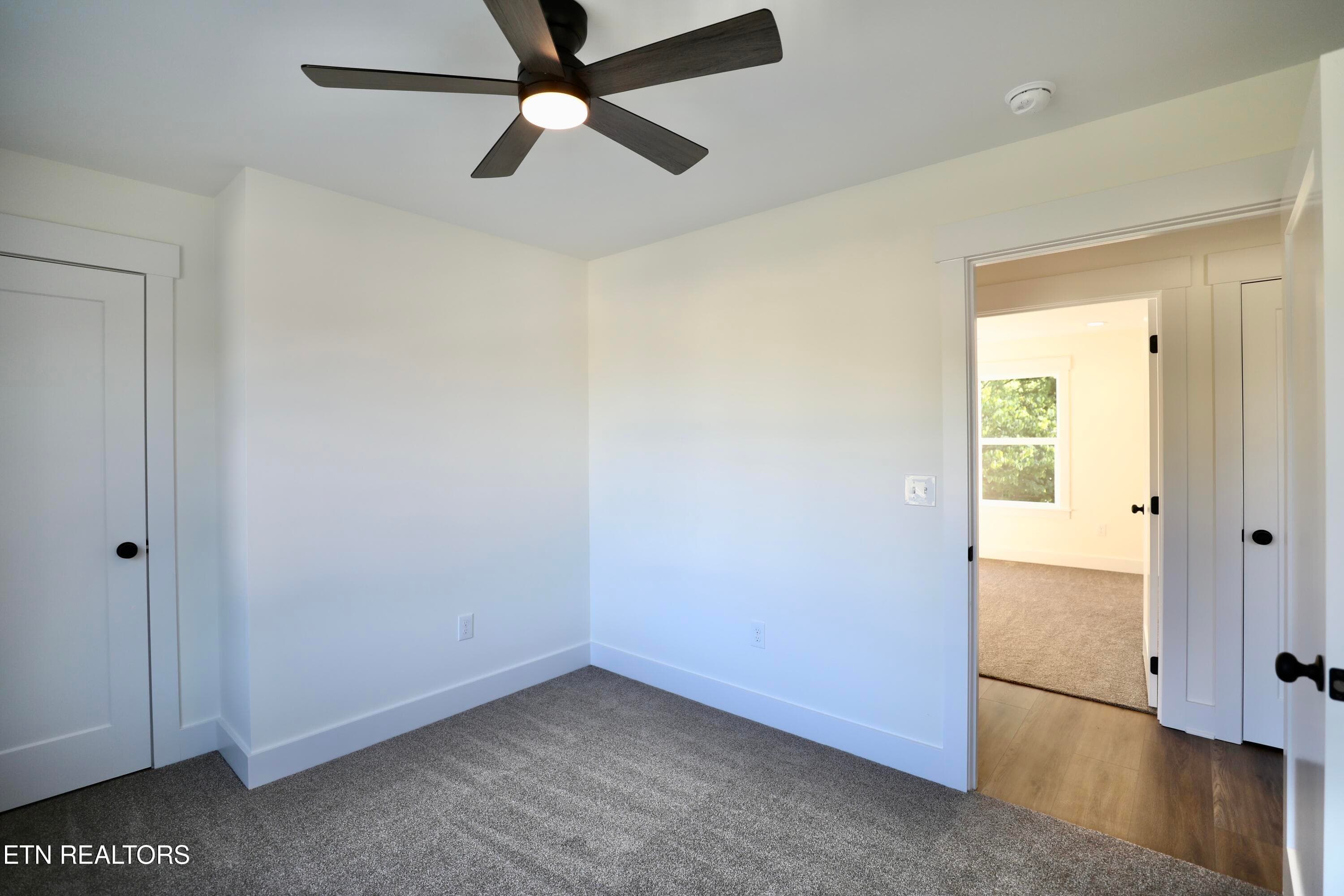 32 - Avenue B 204,206,208, Alcoa, TN 37701