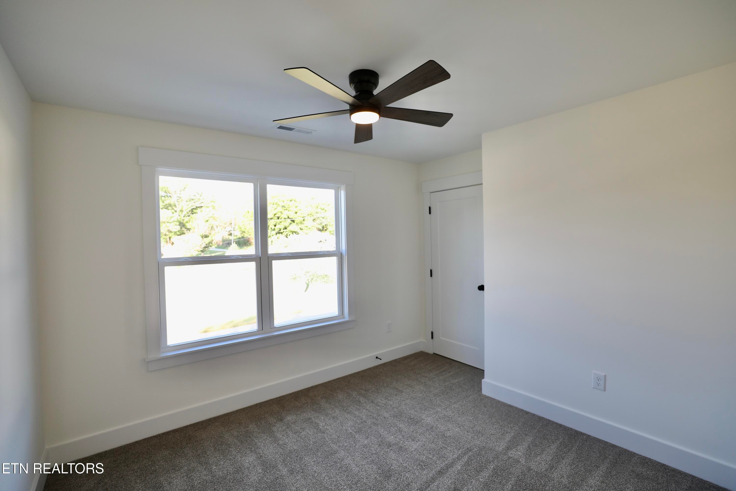 29 - Avenue B 204,206,208, Alcoa, TN 37701