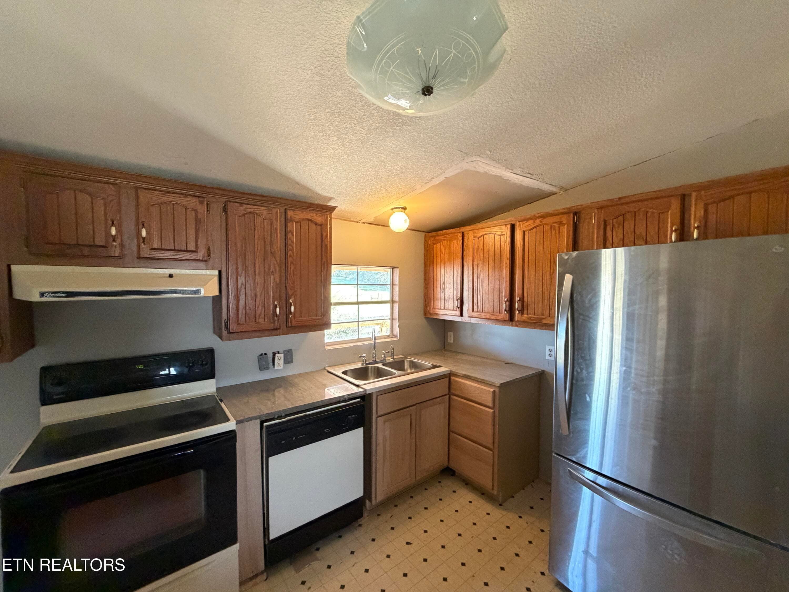 IMG_1935 - 1033 McGhee Rd, Jamestown, TN 38556