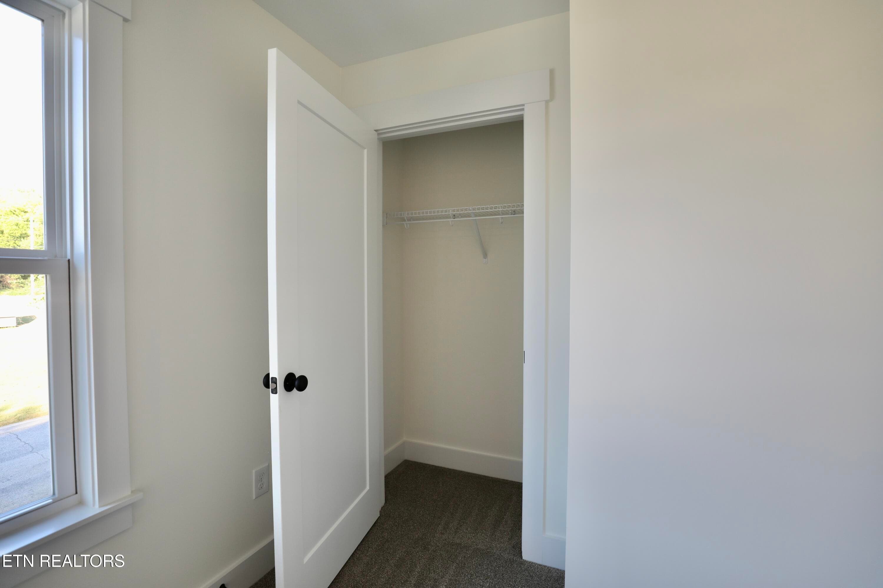 30 - Avenue B 204,206,208, Alcoa, TN 37701