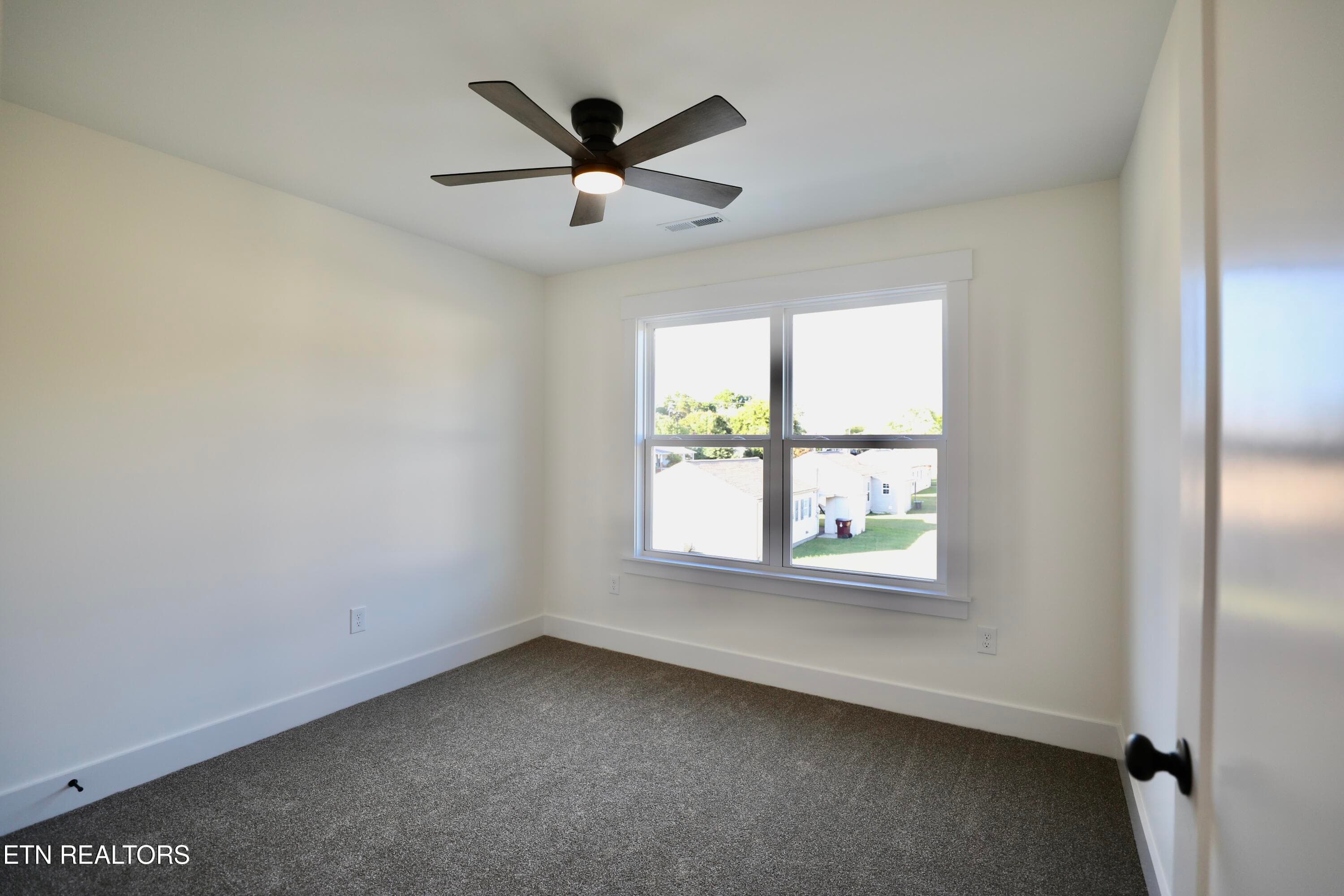 39 - Avenue B 204,206,208, Alcoa, TN 37701