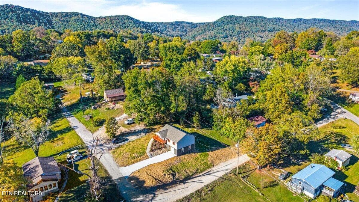 05-811 S 15th St - 811 S 15th St, LaFollette, TN 37766