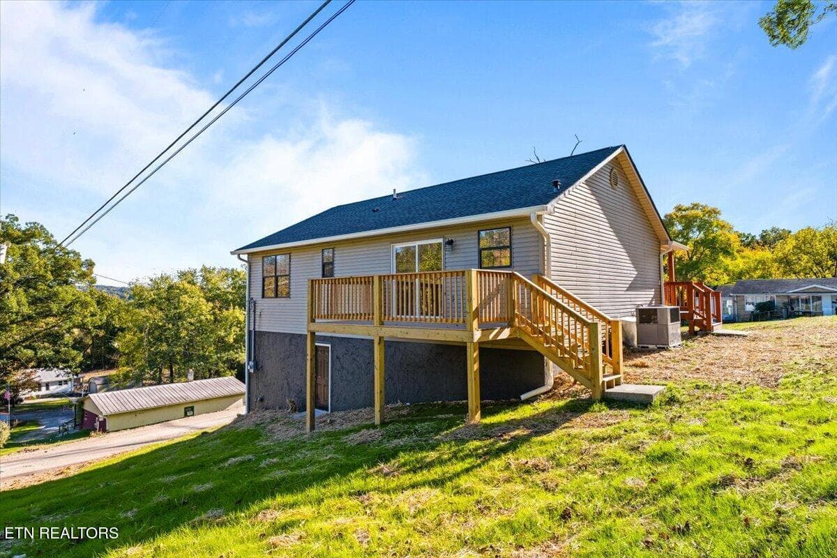 48-811 S 15th St - 811 S 15th St, LaFollette, TN 37766