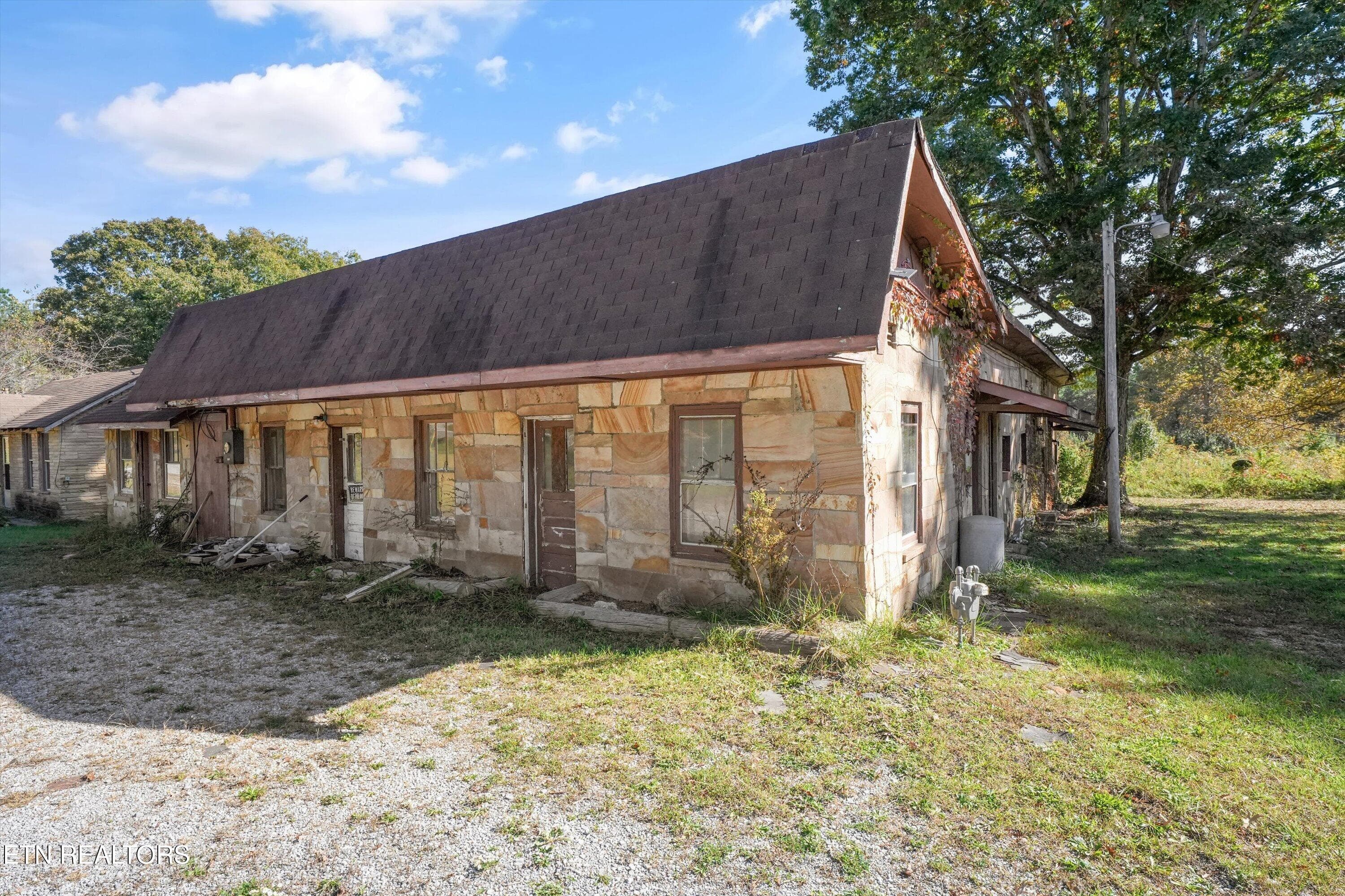 Roadside Property View - 9476 Morgan County Hwy, Sunbright, TN 37872