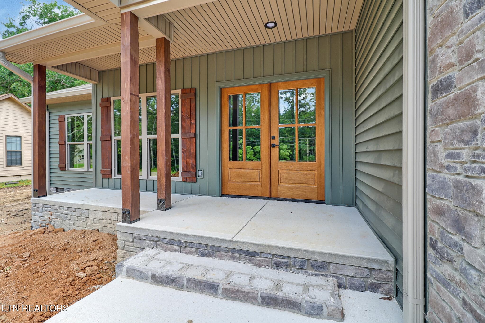 Front Door - 136 Pomeroy Drive, Crossville, TN 38558