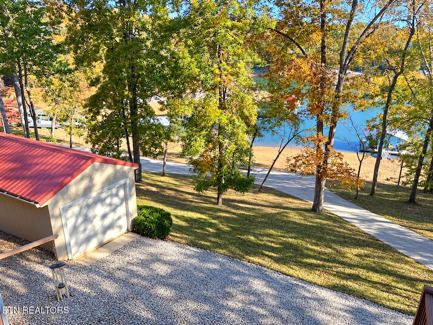 - - 463 Fox Lake Lane, LaFollette, TN 37766
