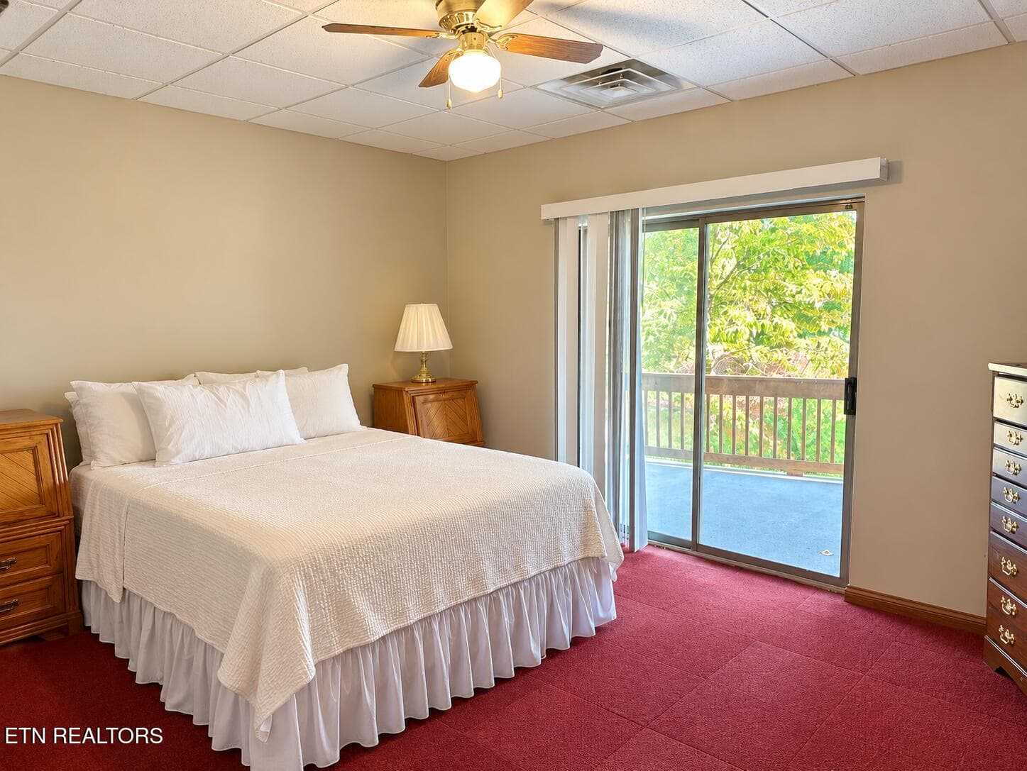 Bright, tidy bedroom listing refresh - 463 Fox Lake Lane, LaFollette, TN 37766