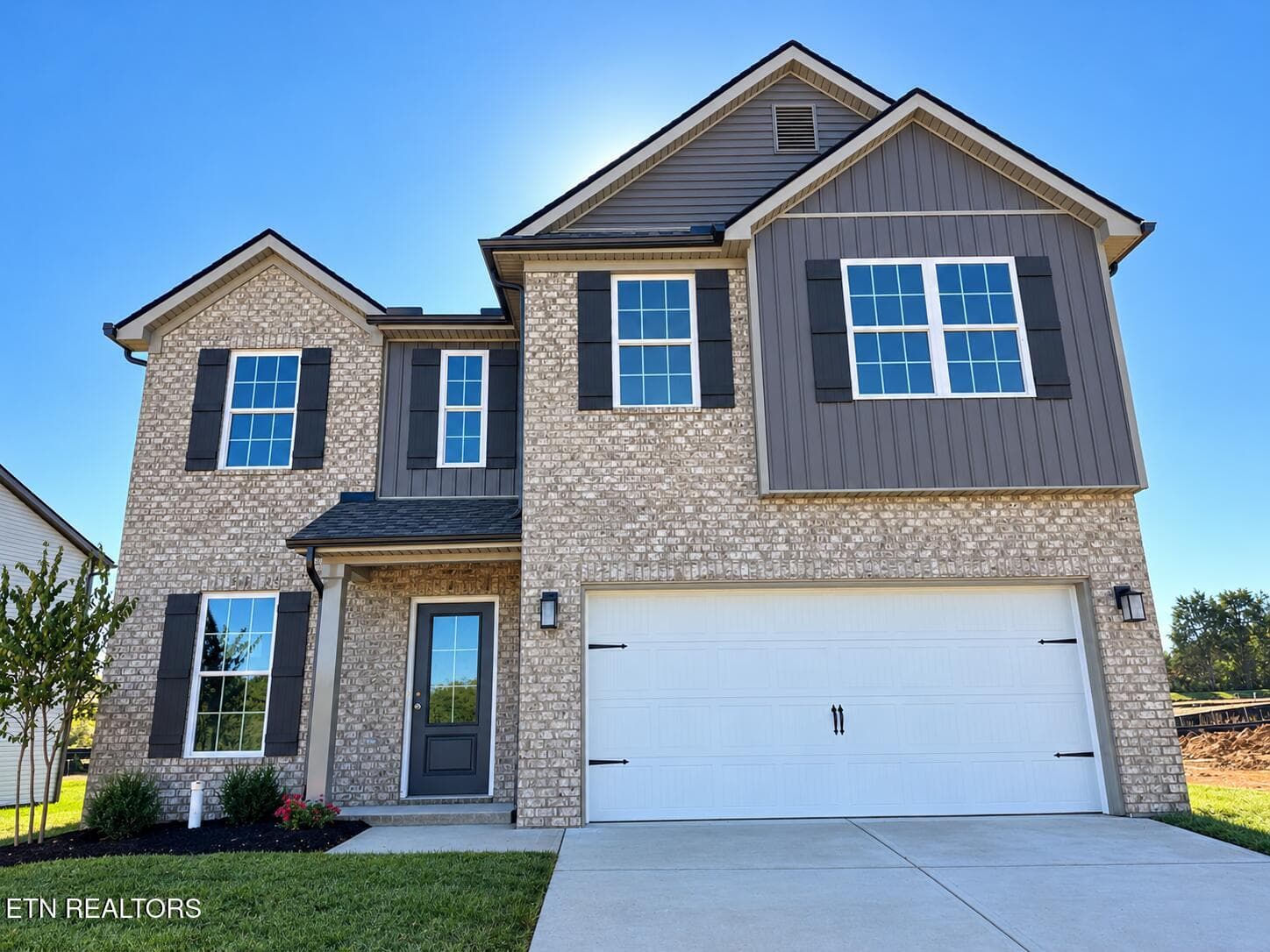 Modern Suburban Home Exterior - 6021 Mountain Heights Lane, Corryton, TN 37721