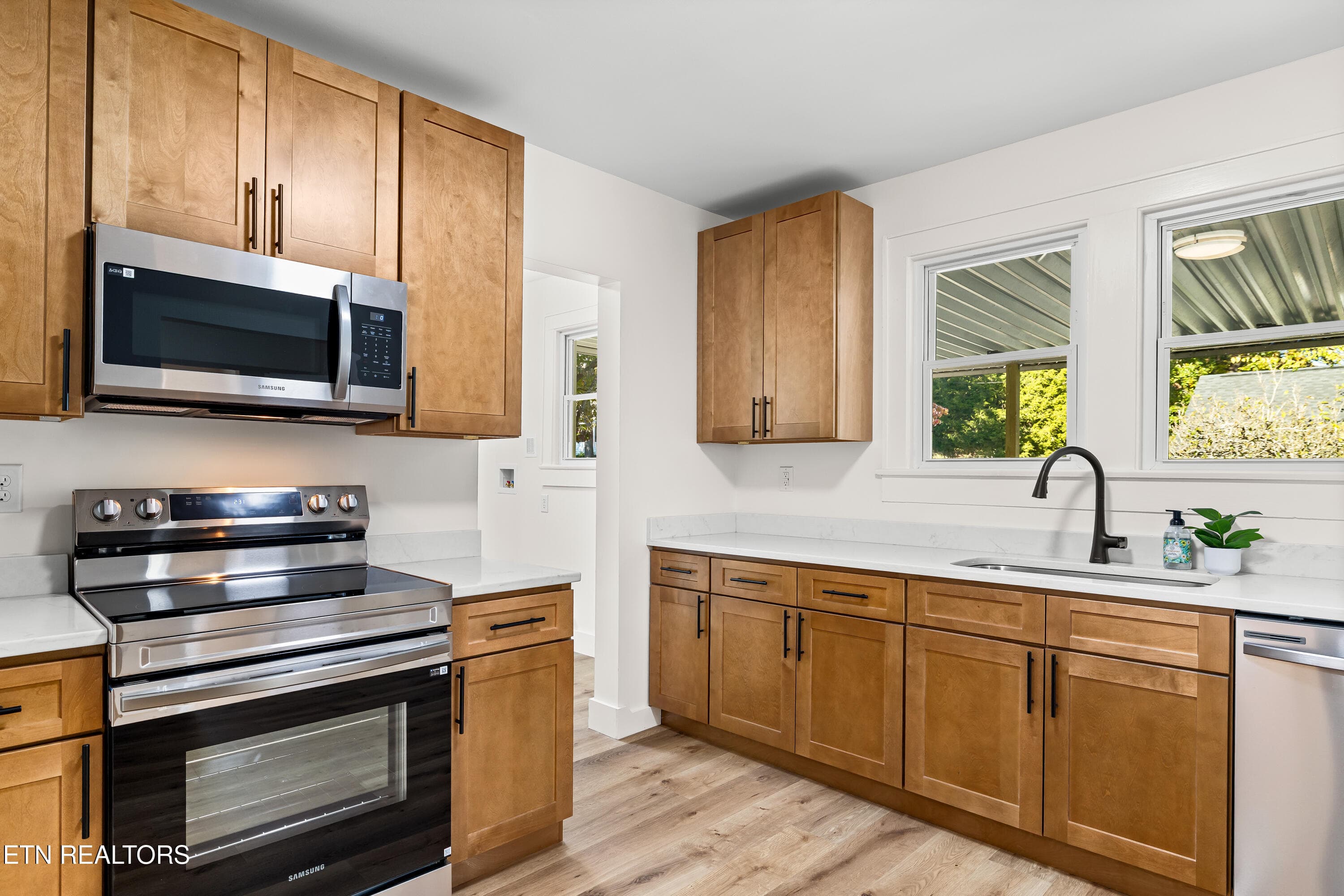Kitchen - 4610 Green Rd, Maryville, TN 37804
