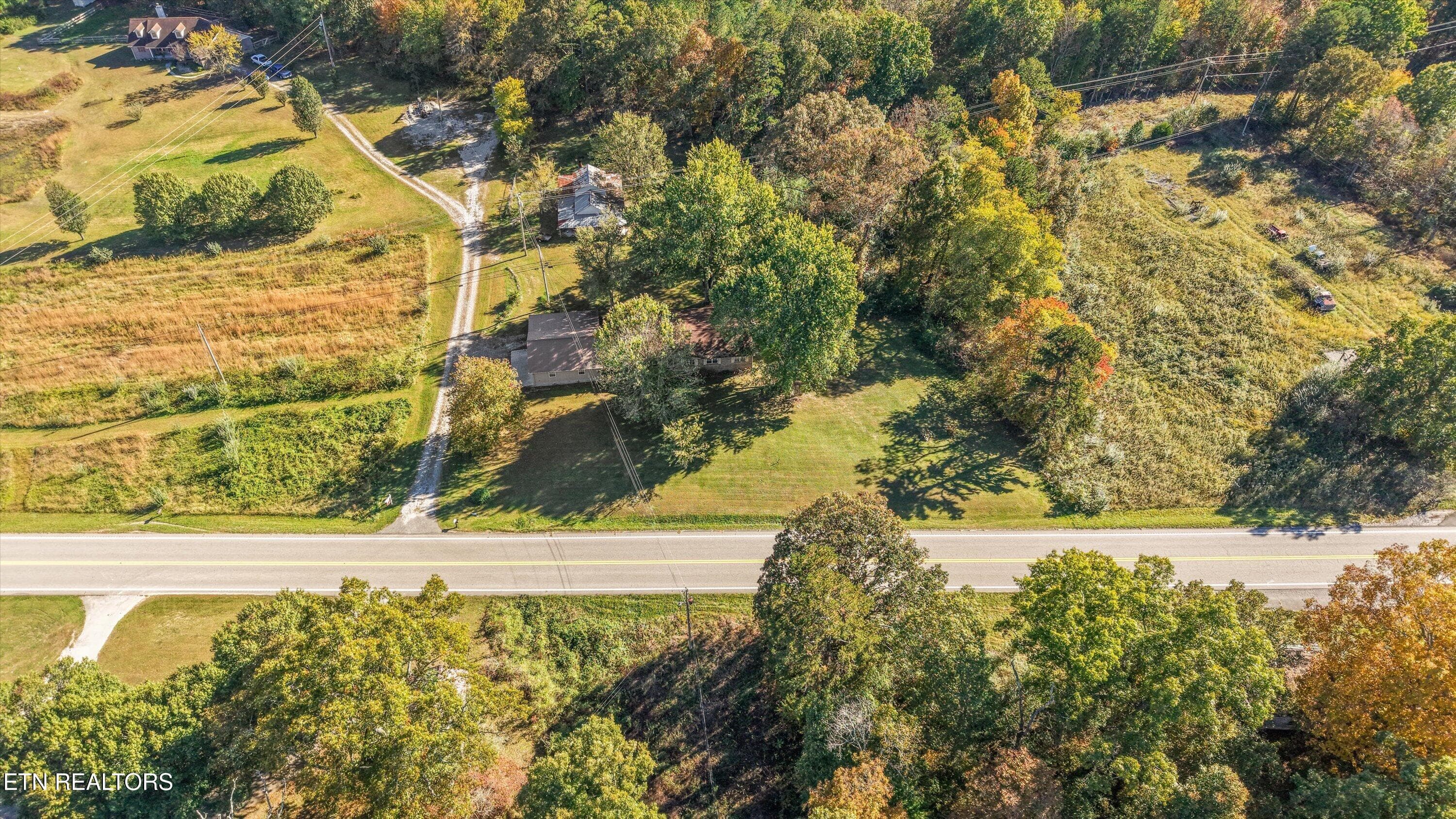 Endless Possibilities - 9438 Morgan County Hwy, Sunbright, TN 37872