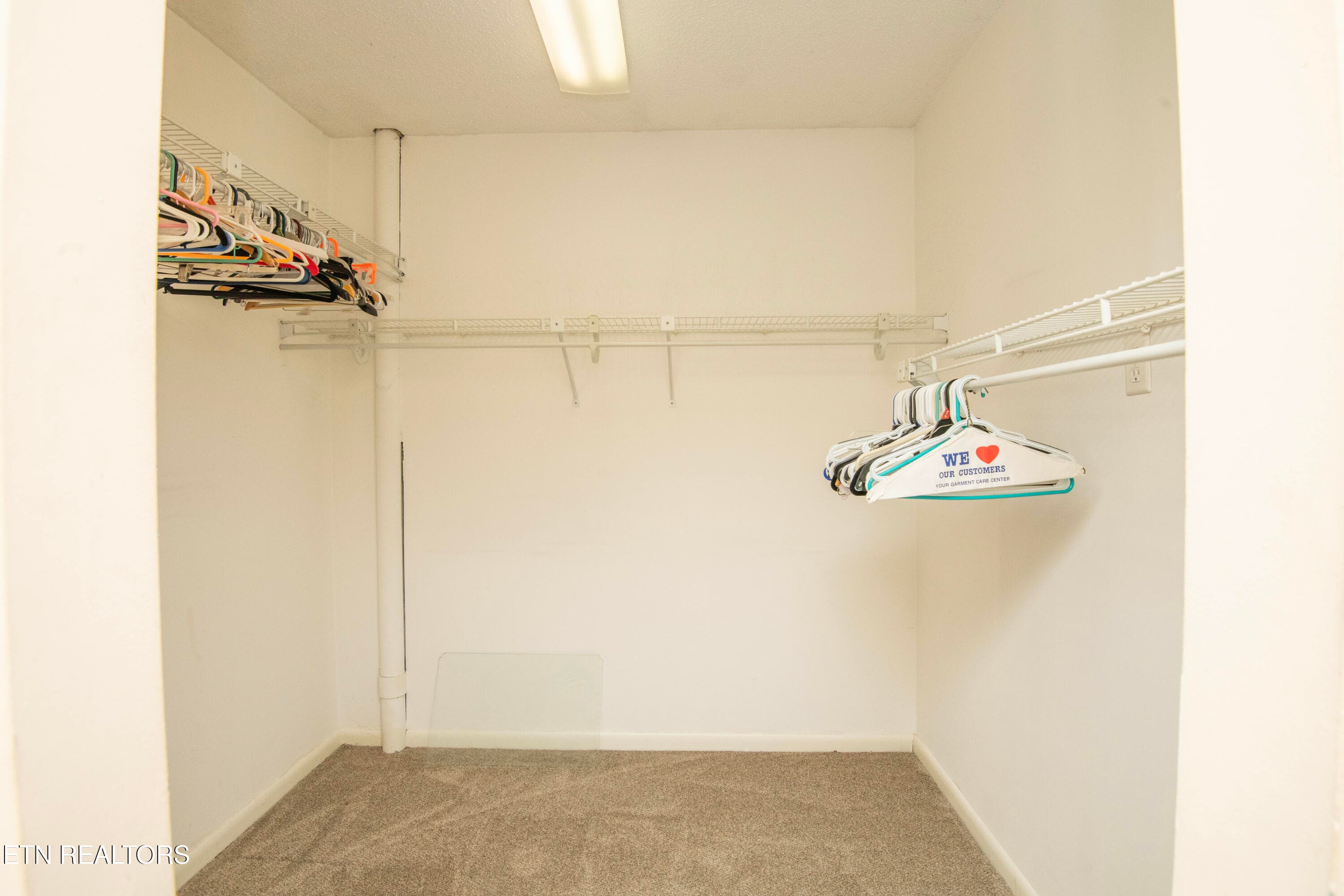 closet - 106 Circle Drive, Harriman, TN 37748