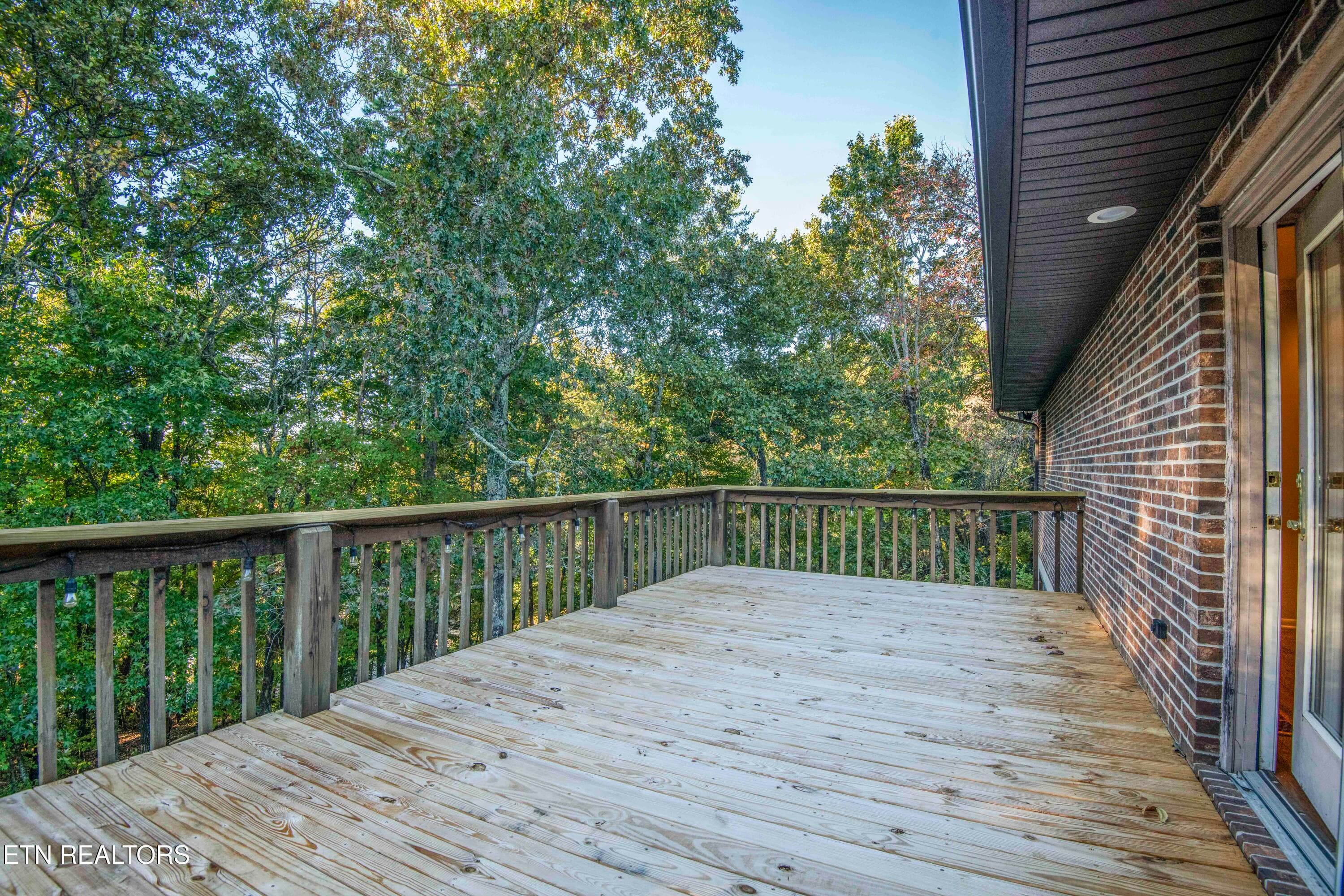 deck 2_1 - 106 Circle Drive, Harriman, TN 37748