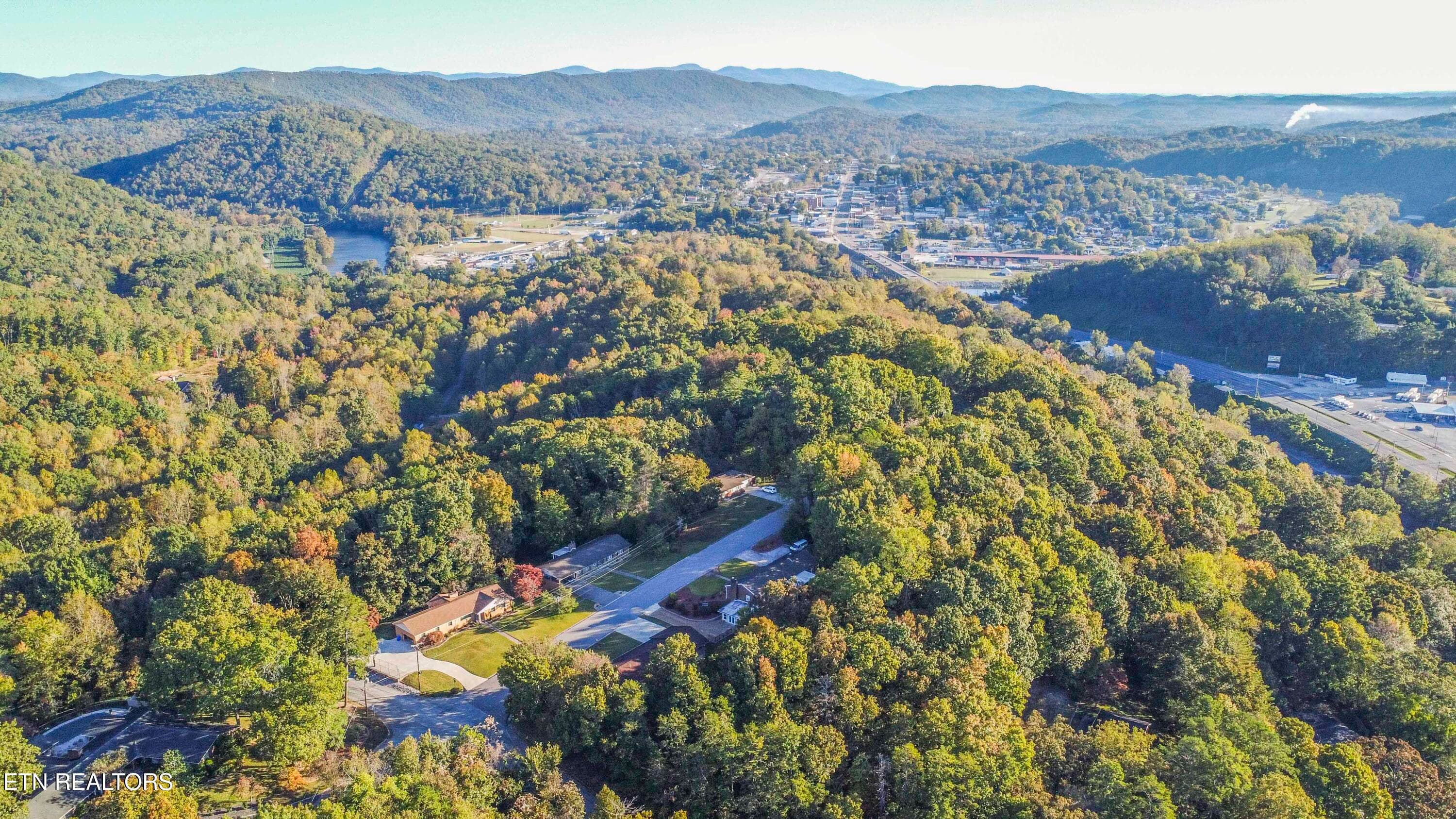 drone 2_1 - 106 Circle Drive, Harriman, TN 37748