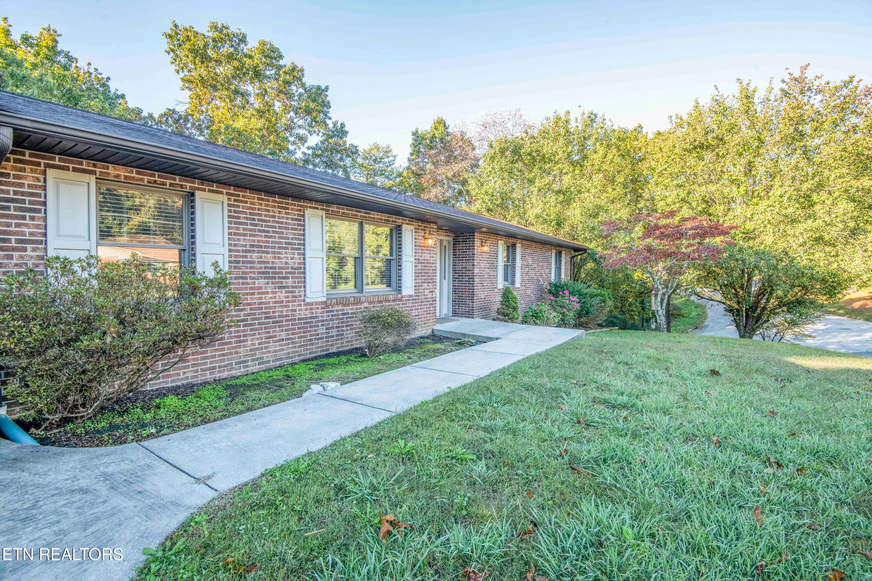 exterior 2_1 - 106 Circle Drive, Harriman, TN 37748