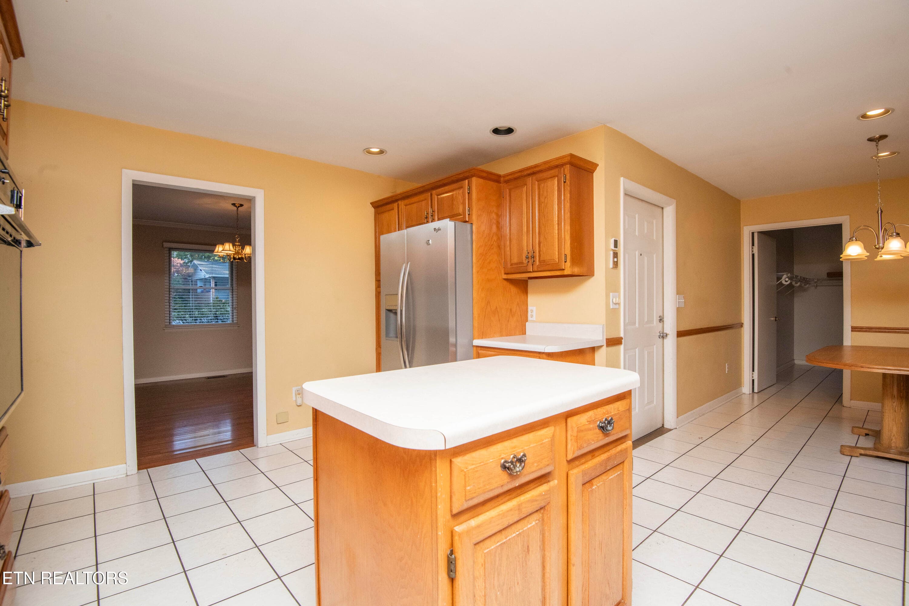 kitchen 2 - 106 Circle Drive, Harriman, TN 37748