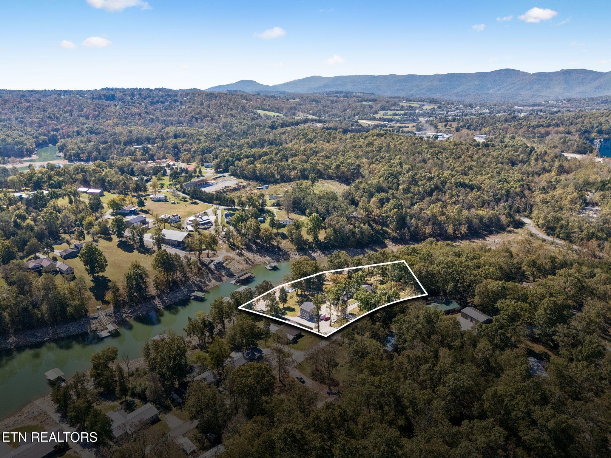 97-496 Shawnee Dr - 097 - 496 Shawnee Drive, Jacksboro, TN 37757