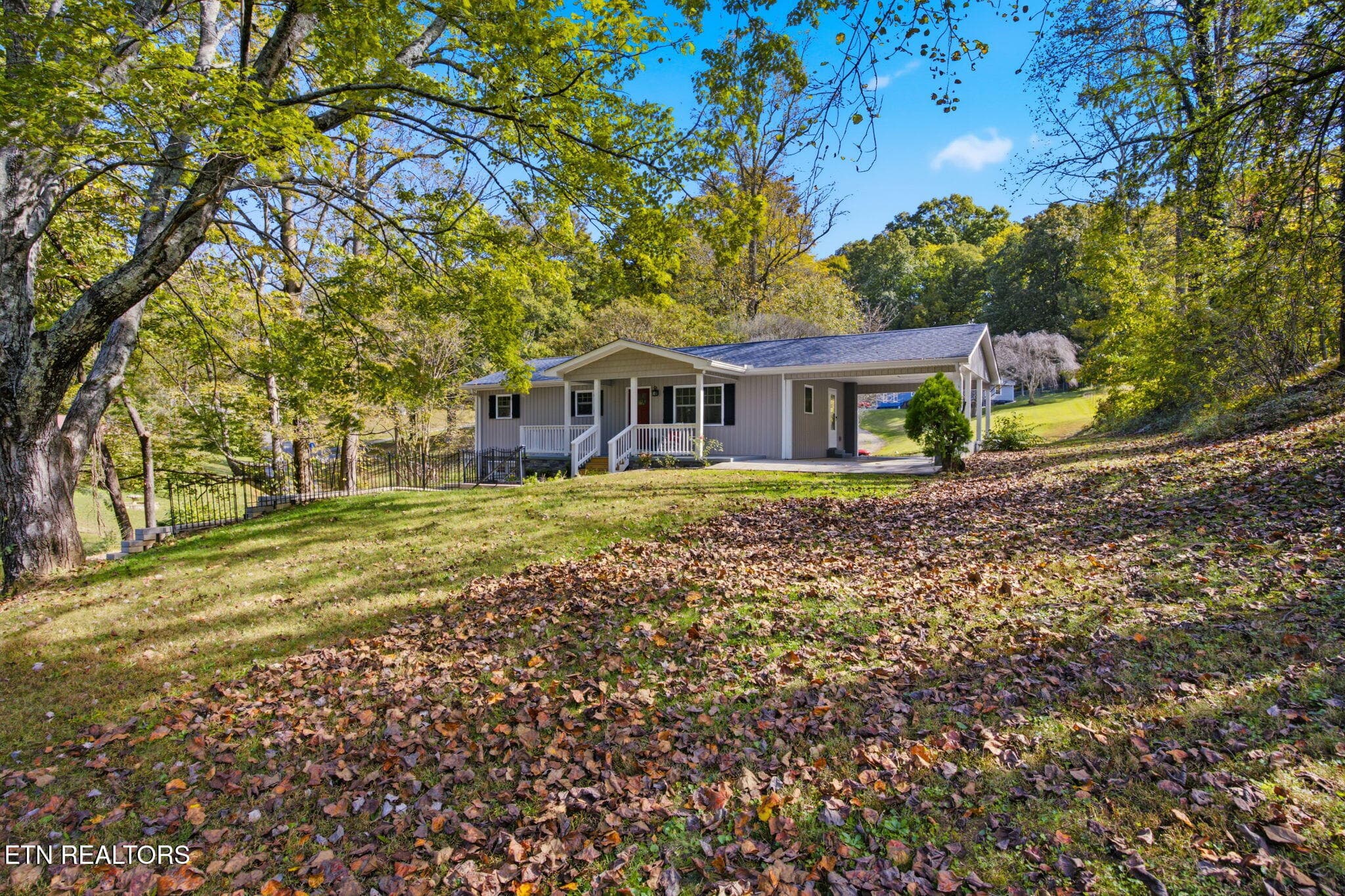 5-web-or-mls-1284-Sulphur-Springs-Rd-05 - 1284 Sulphur Springs Rd, Clinton, TN 37716