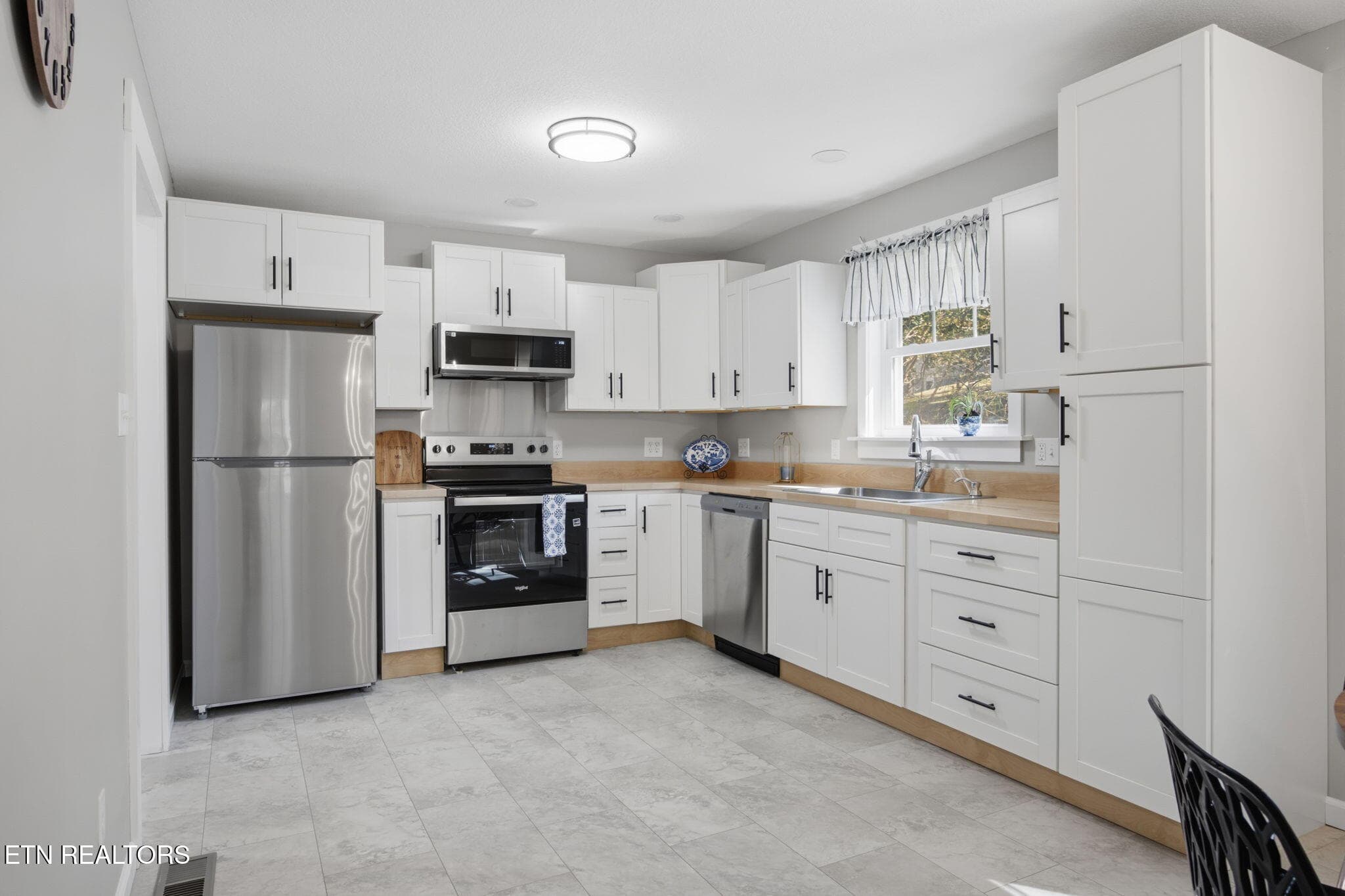 9-web-or-mls-1284-Sulphur-Springs-Rd-09 - 1284 Sulphur Springs Rd, Clinton, TN 37716
