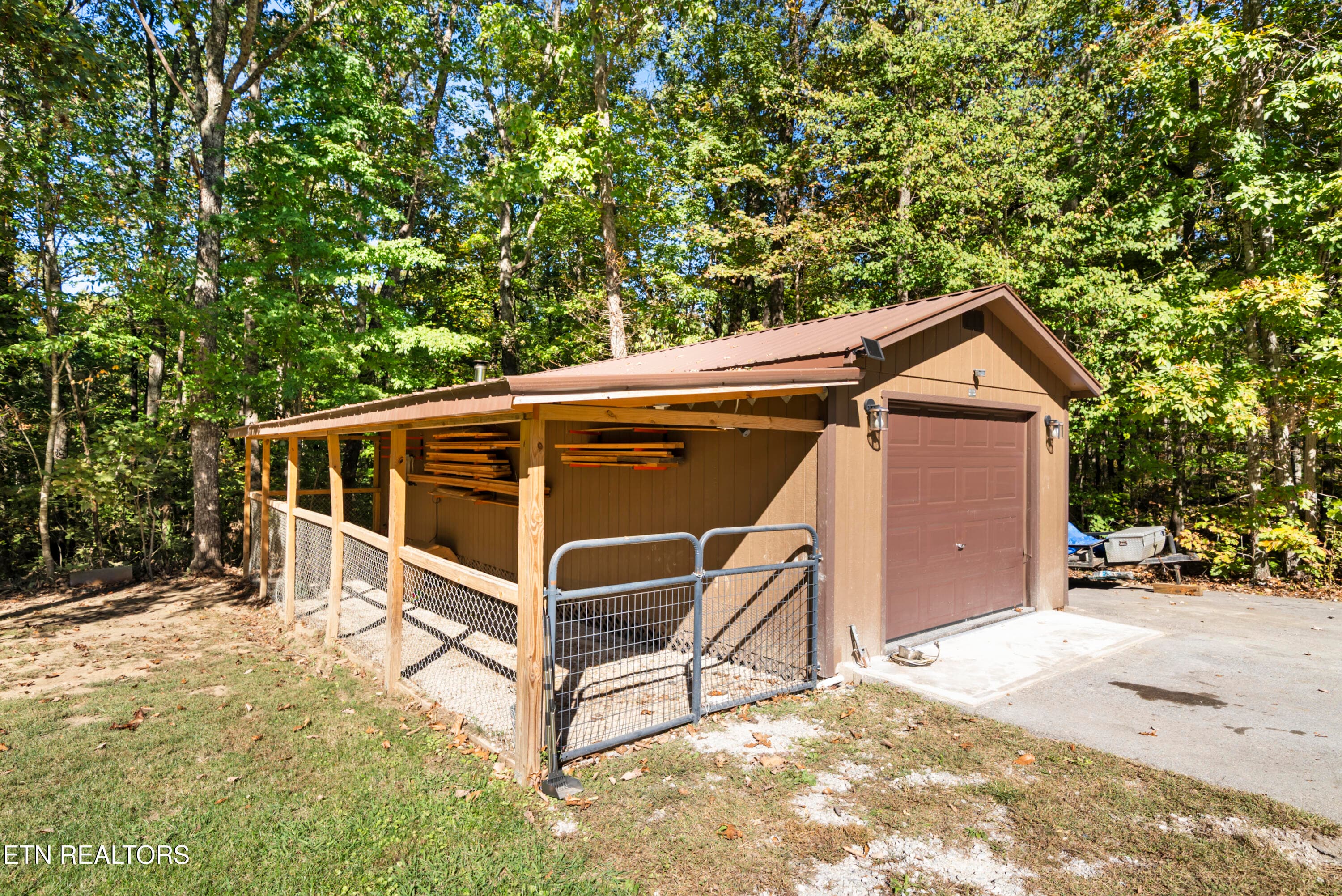 DSC01124 - 545 Dripping Springs Rd, Monterey, TN 38574