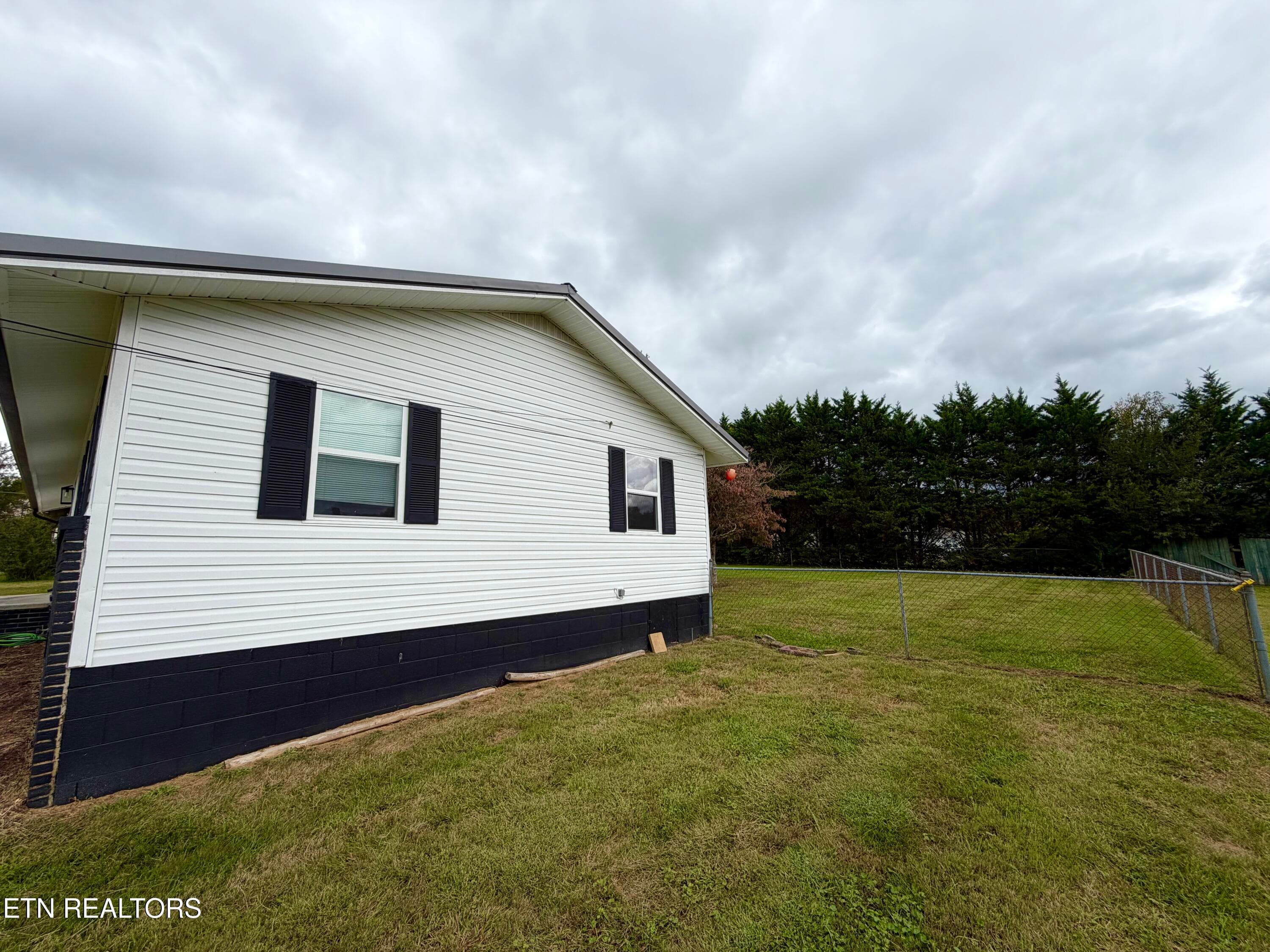 IMG_6860 - 151 Jaynes Rd, Tazewell, TN 37879