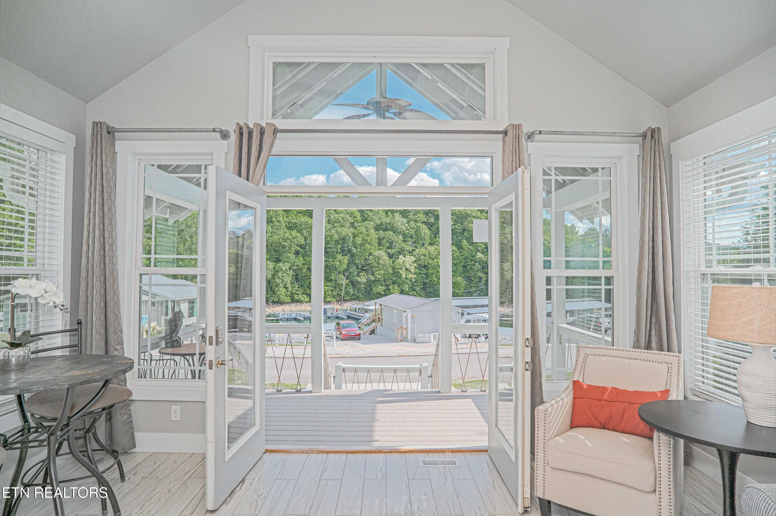 Axe_and_Arrow_Media_Jacksboro_Cottages-4 - 739 Indian River Boat Dock Rd, Jacksboro, TN 37757