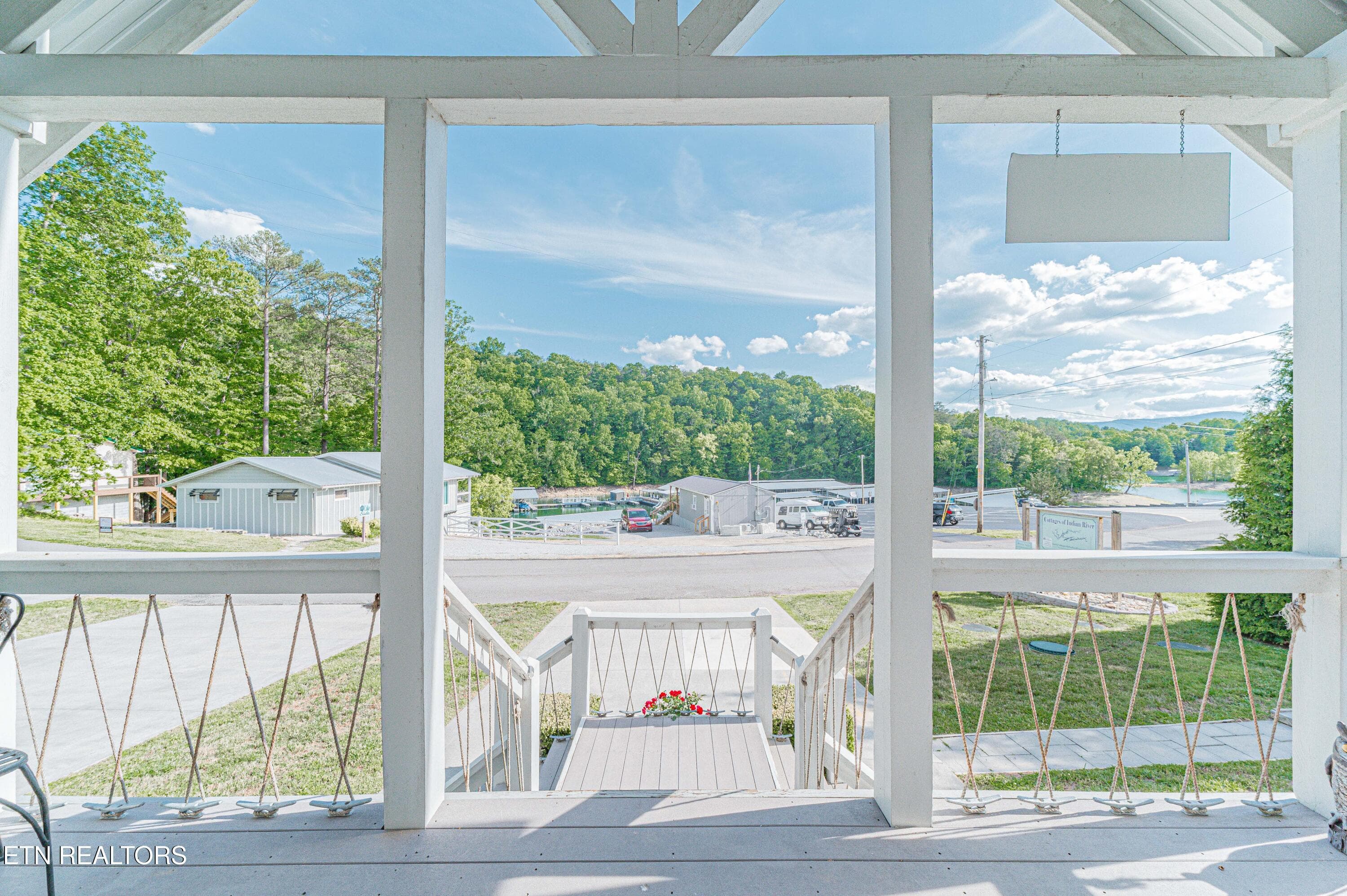 Axe_and_Arrow_Media_Jacksboro_Cottages-2 - 739 Indian River Boat Dock Rd, Jacksboro, TN 37757